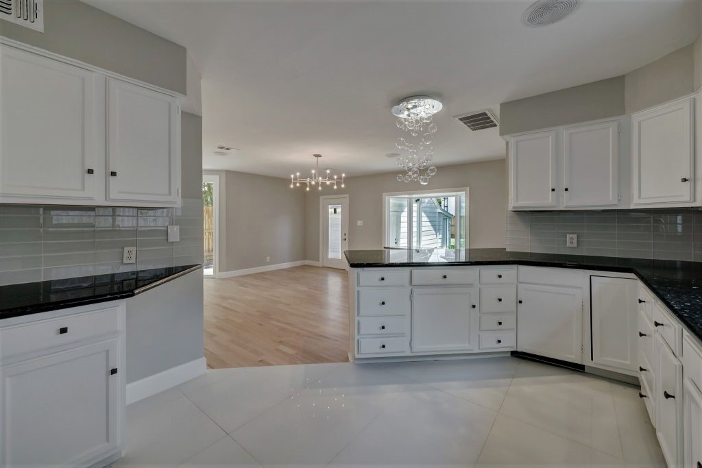 3605 Plumb Street Property Photo 11
