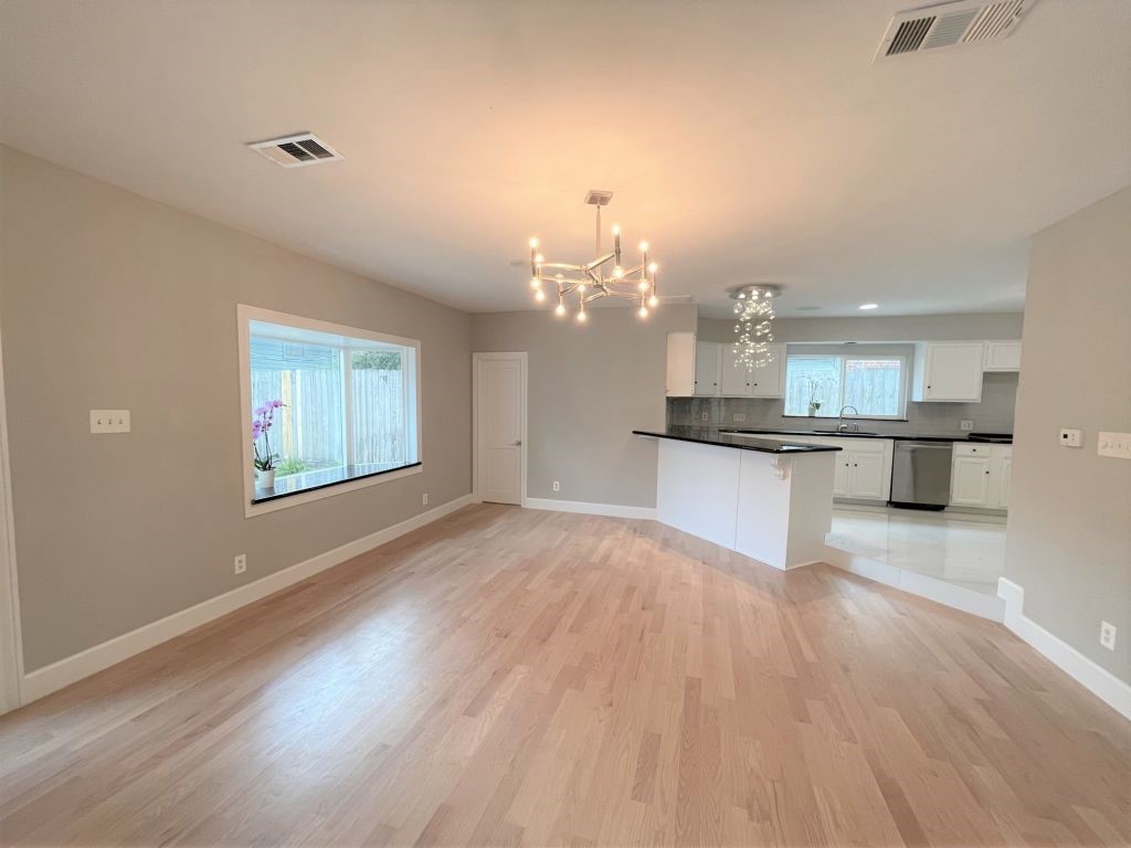 3605 Plumb Street Property Photo 12