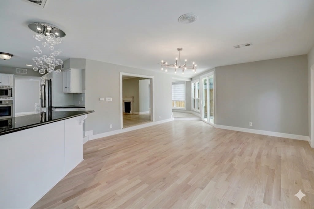 3605 Plumb Street Property Photo 13