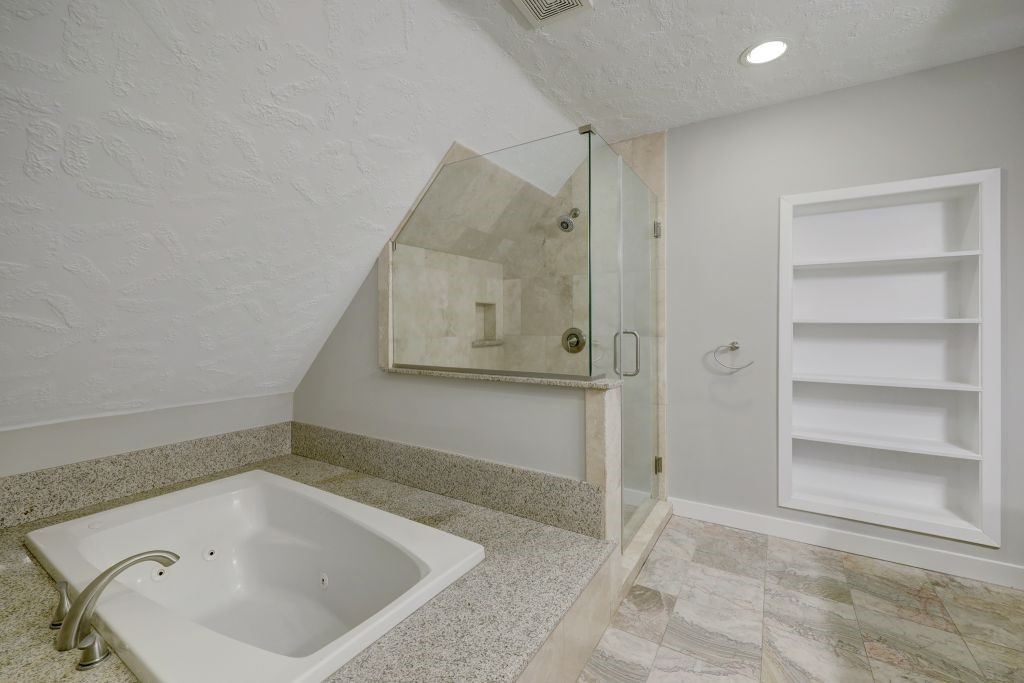 3605 Plumb Street Property Photo 18