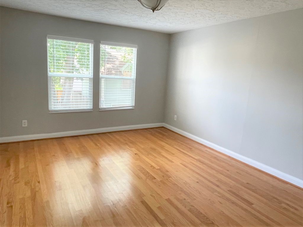 3605 Plumb Street Property Photo 21