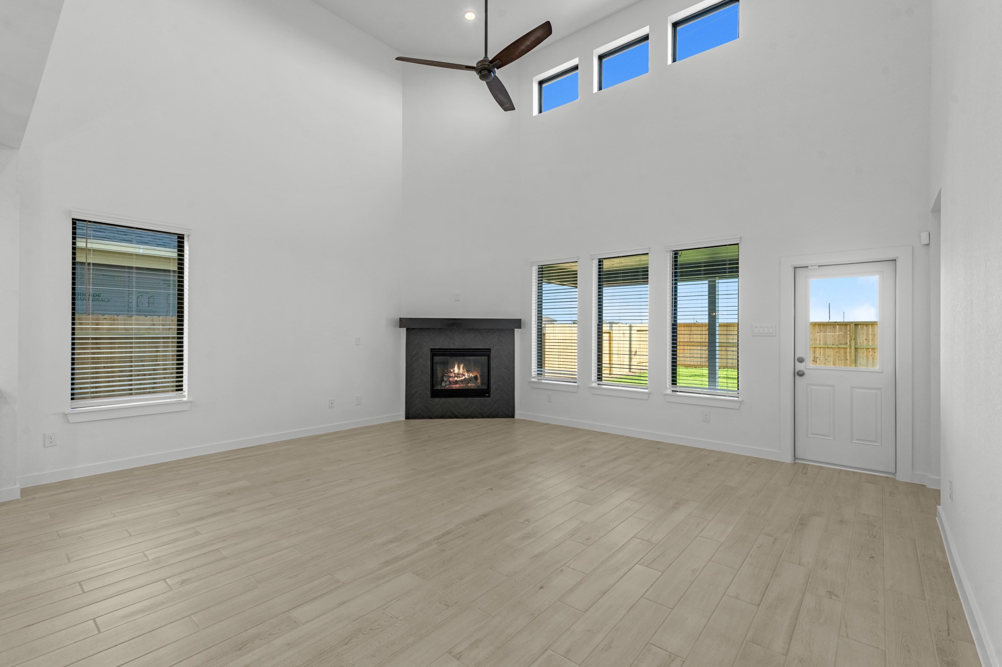 21719 Cisco Point Lane Property Photo 7