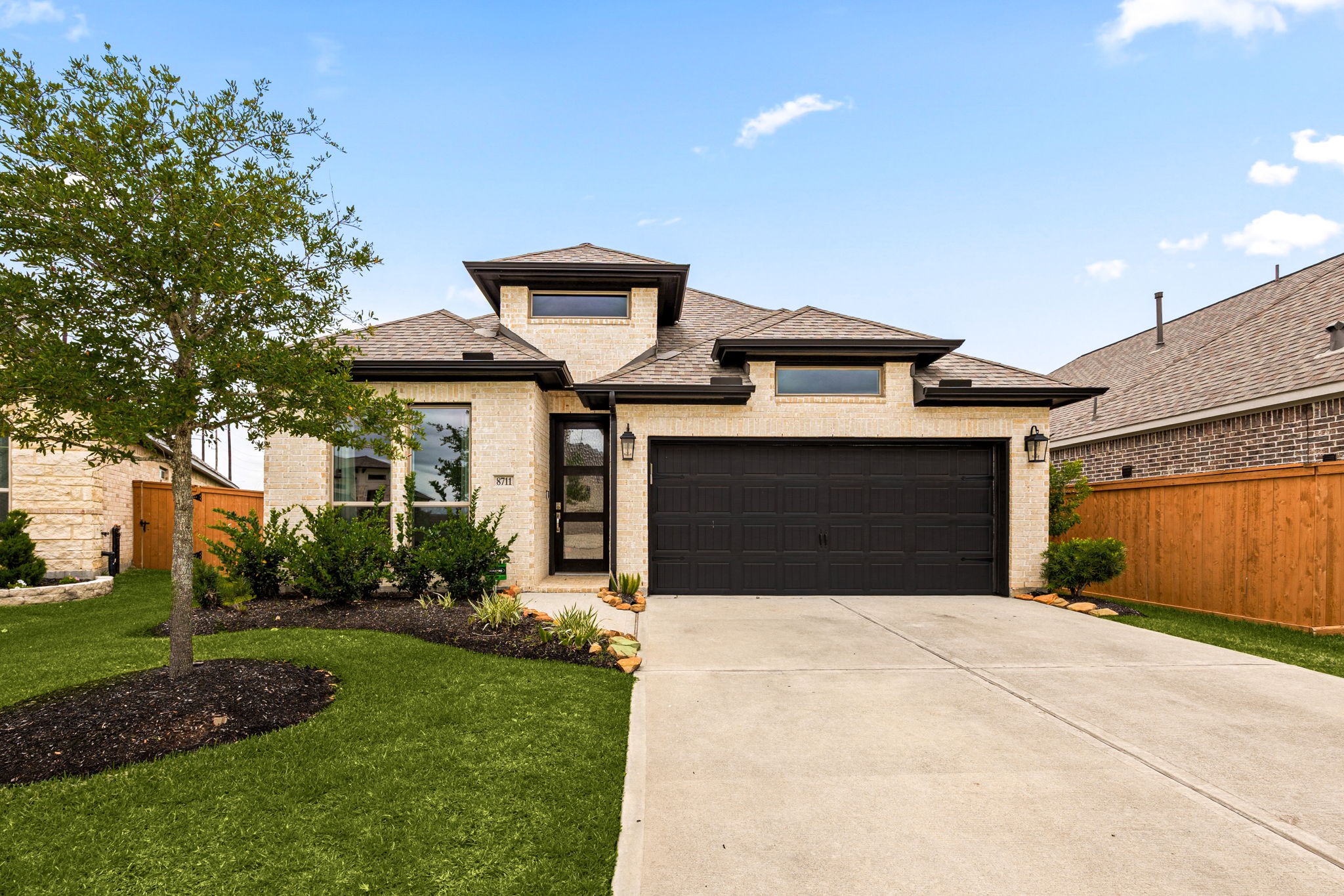 8711 Harbor Pines Drive Property Photo 4