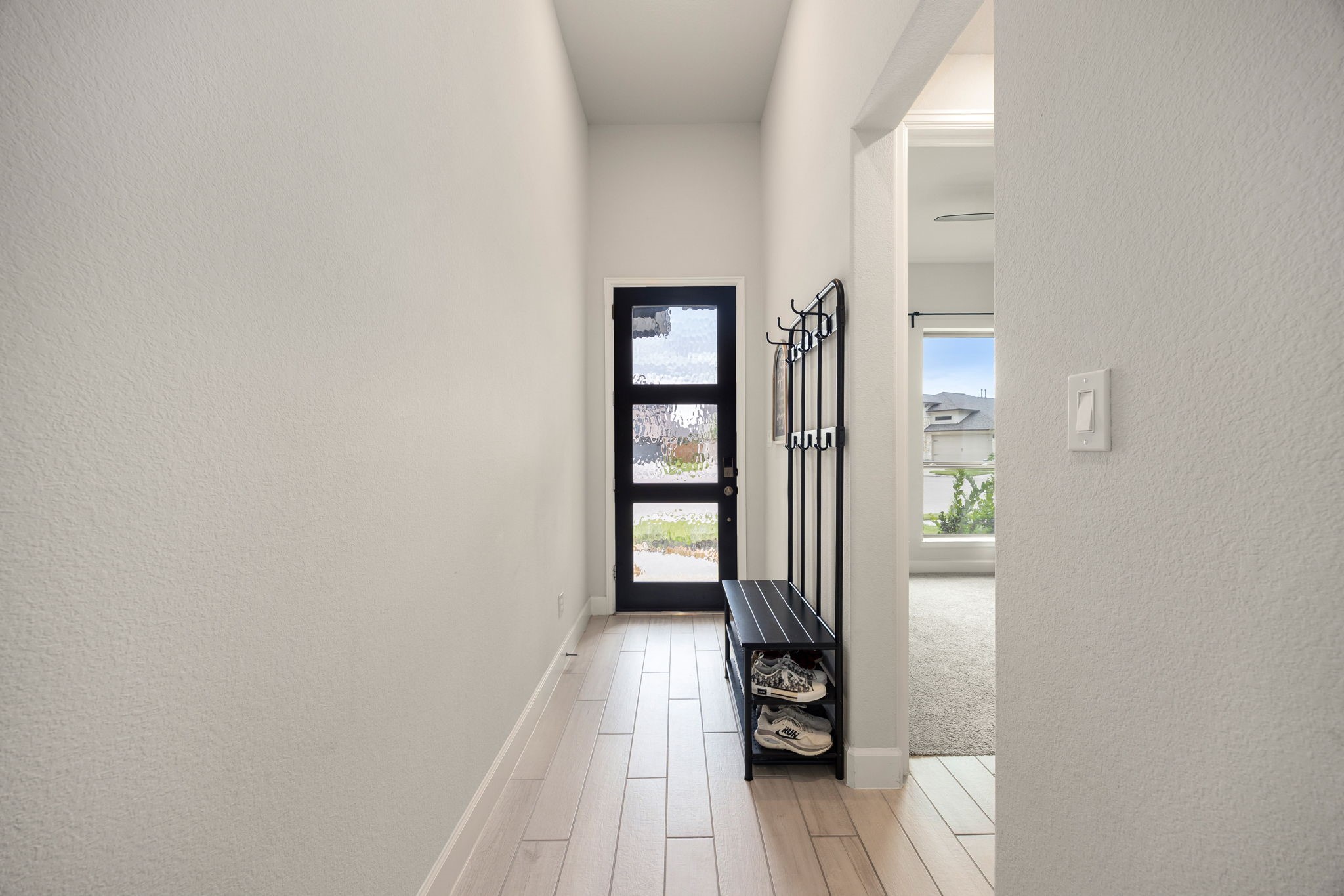 8711 Harbor Pines Drive Property Photo 7