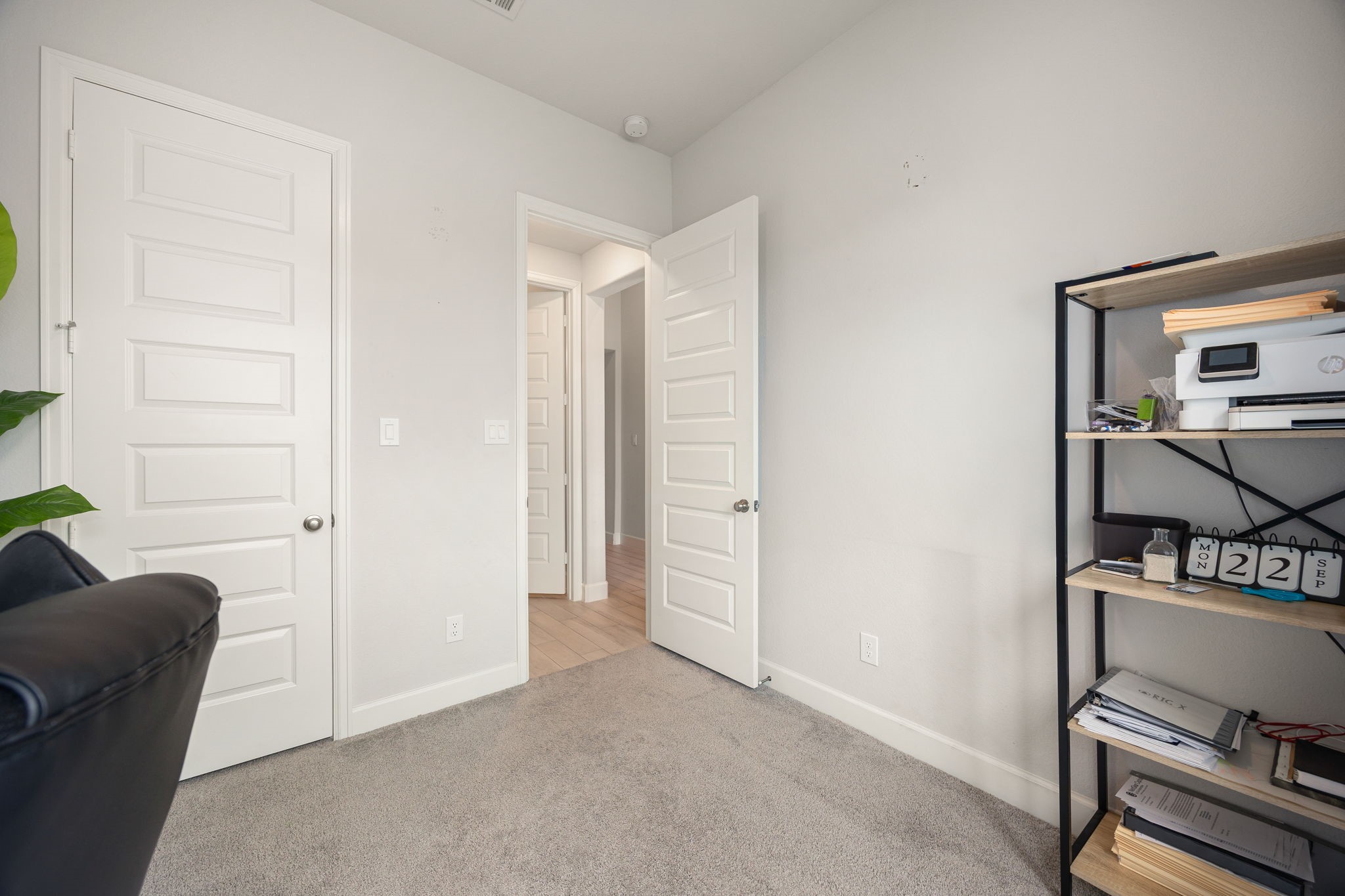 8711 Harbor Pines Drive Property Photo 9