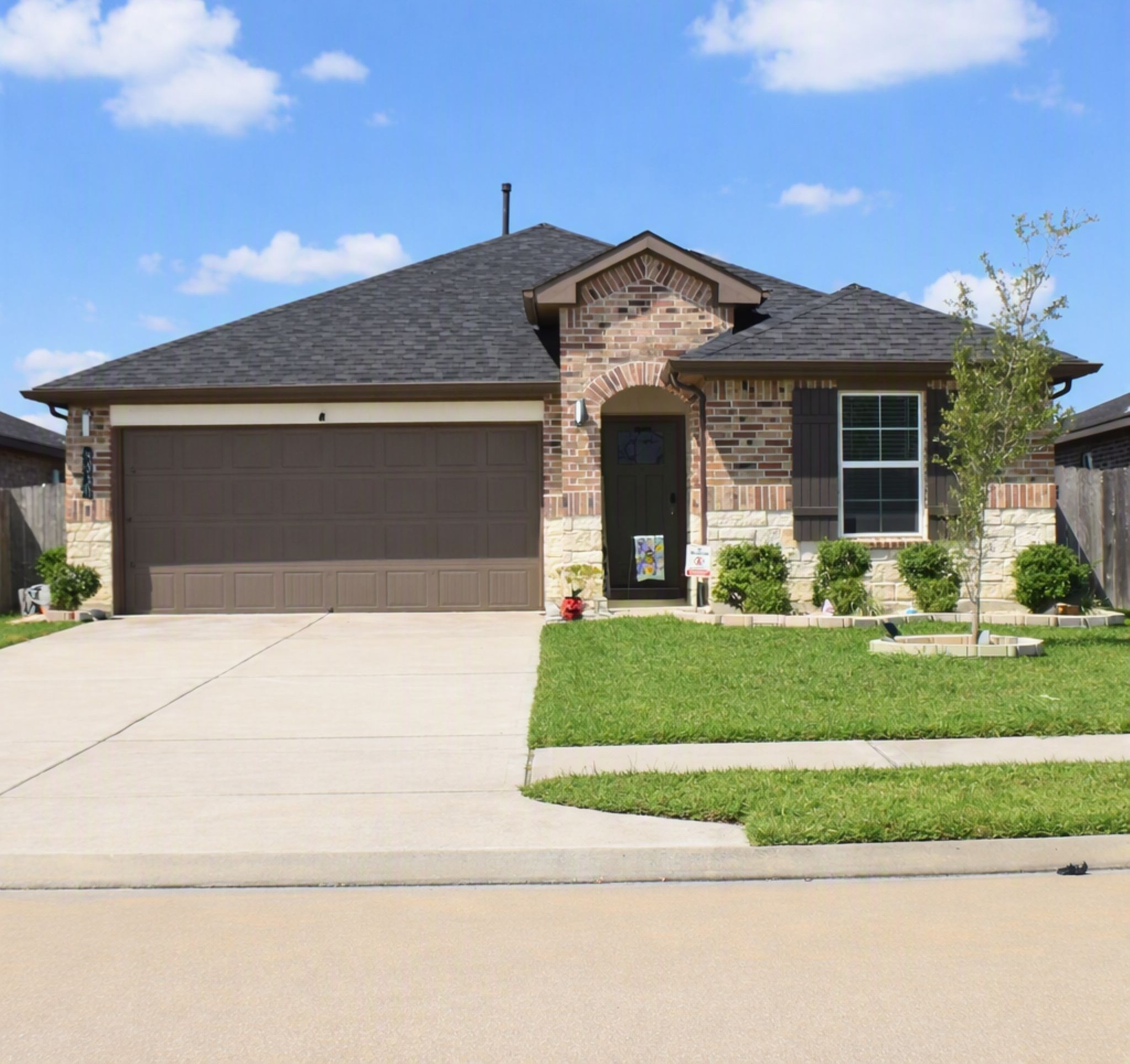 5030 Pine Haven Lane Property Photo 1