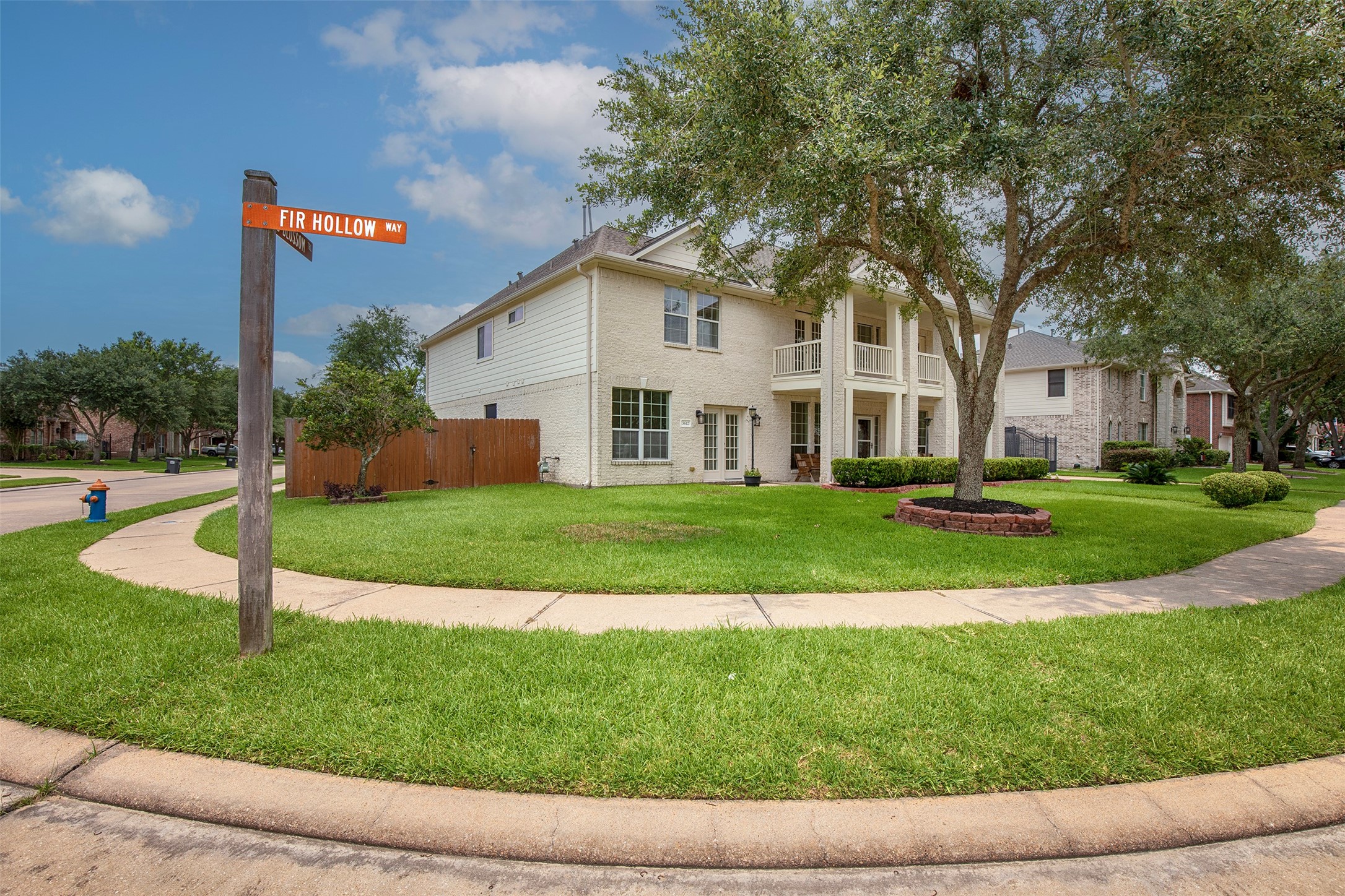 3612 Fir Hollow Way Property Photo 2