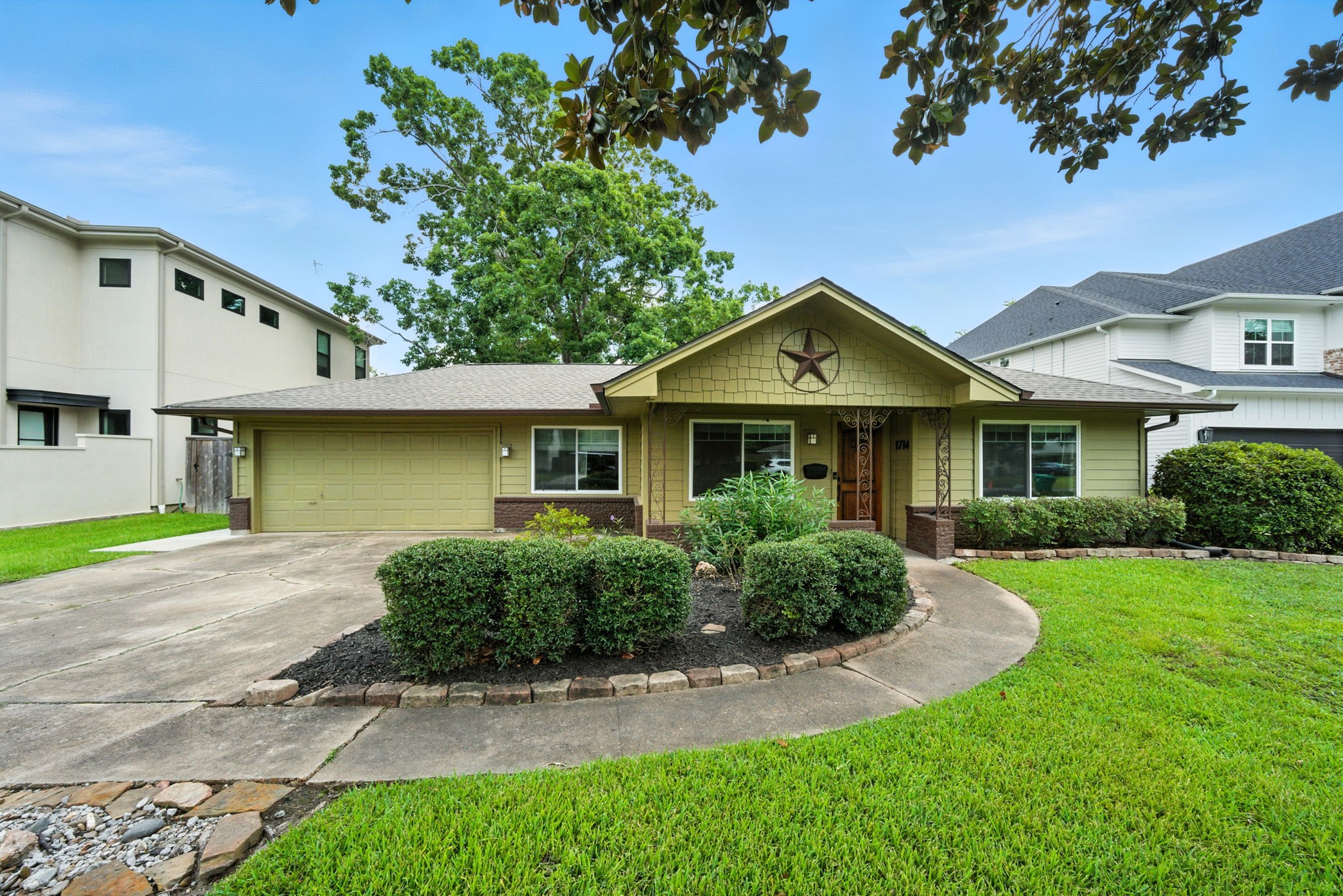 1714 Parana Drive Property Photo 1