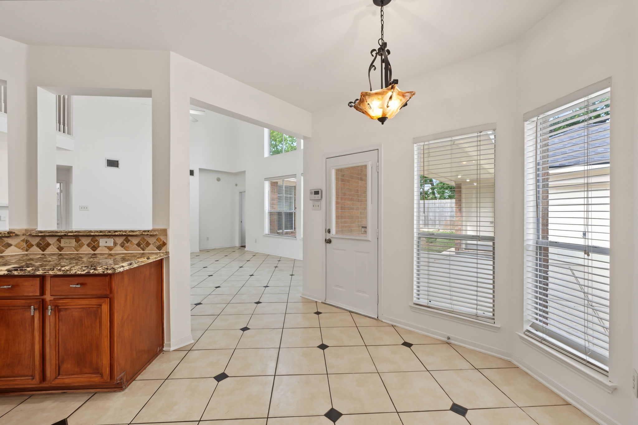 2502 Meadow Tree Lane Property Photo 14