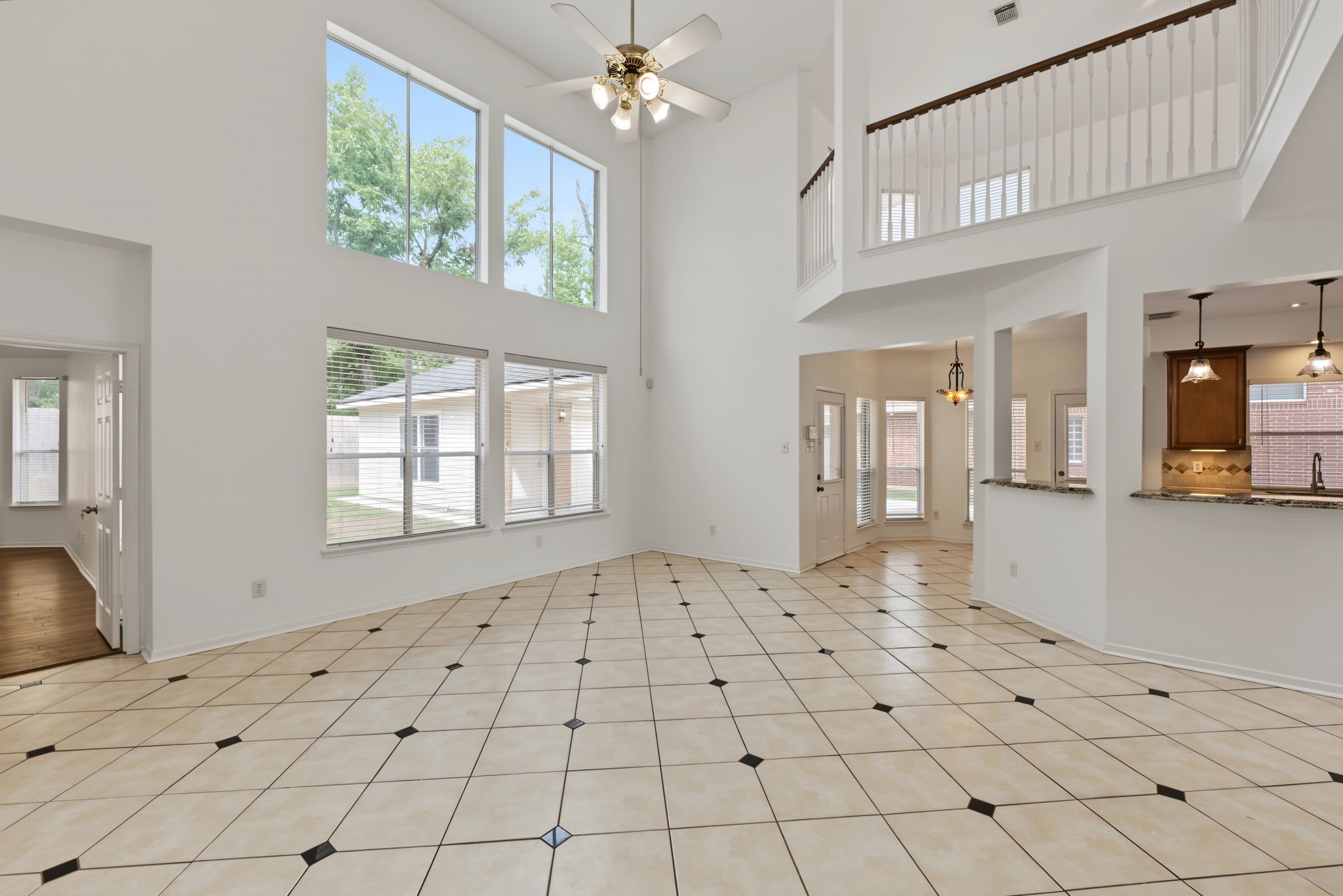 2502 Meadow Tree Lane Property Photo 18