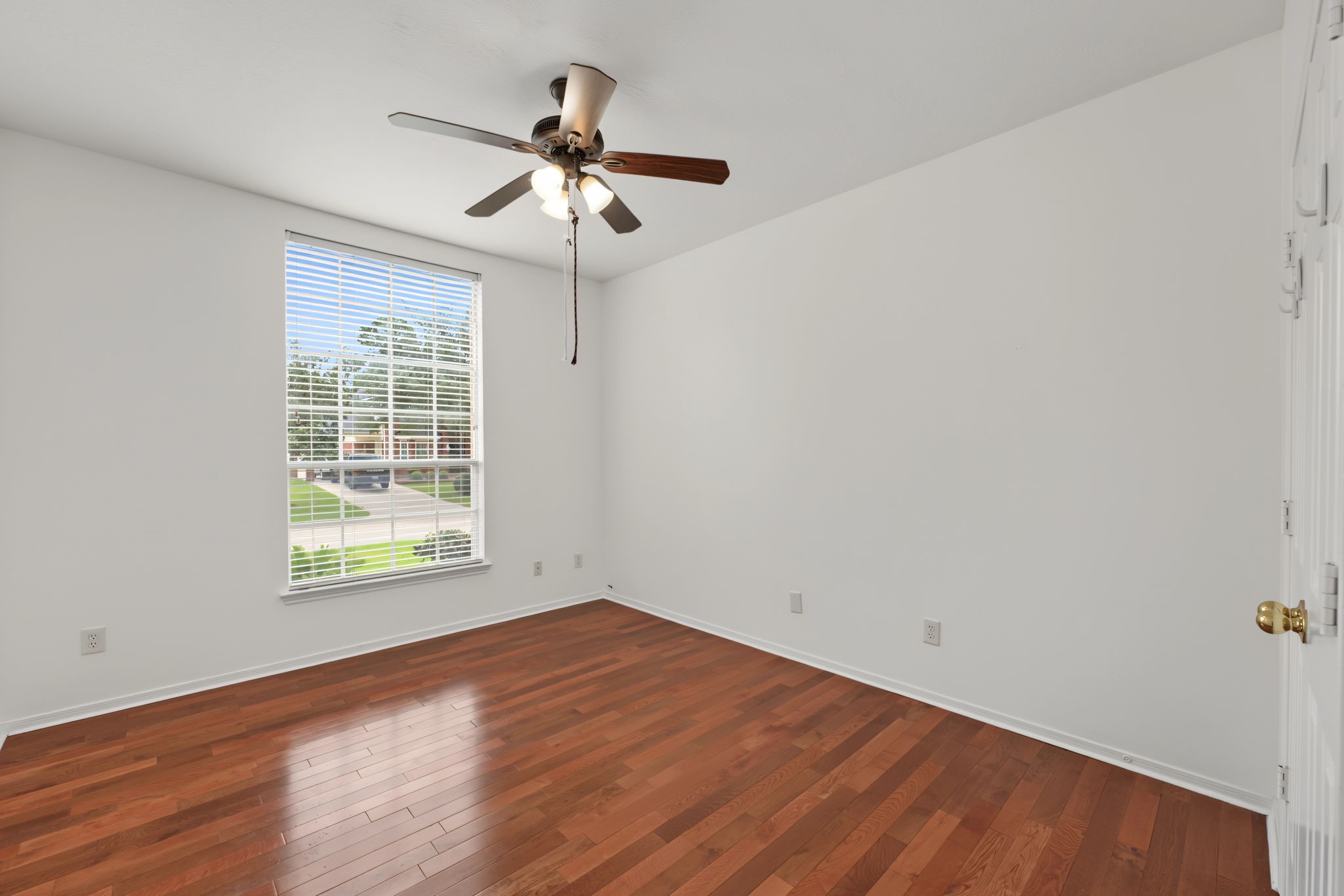 2502 Meadow Tree Lane Property Photo 19