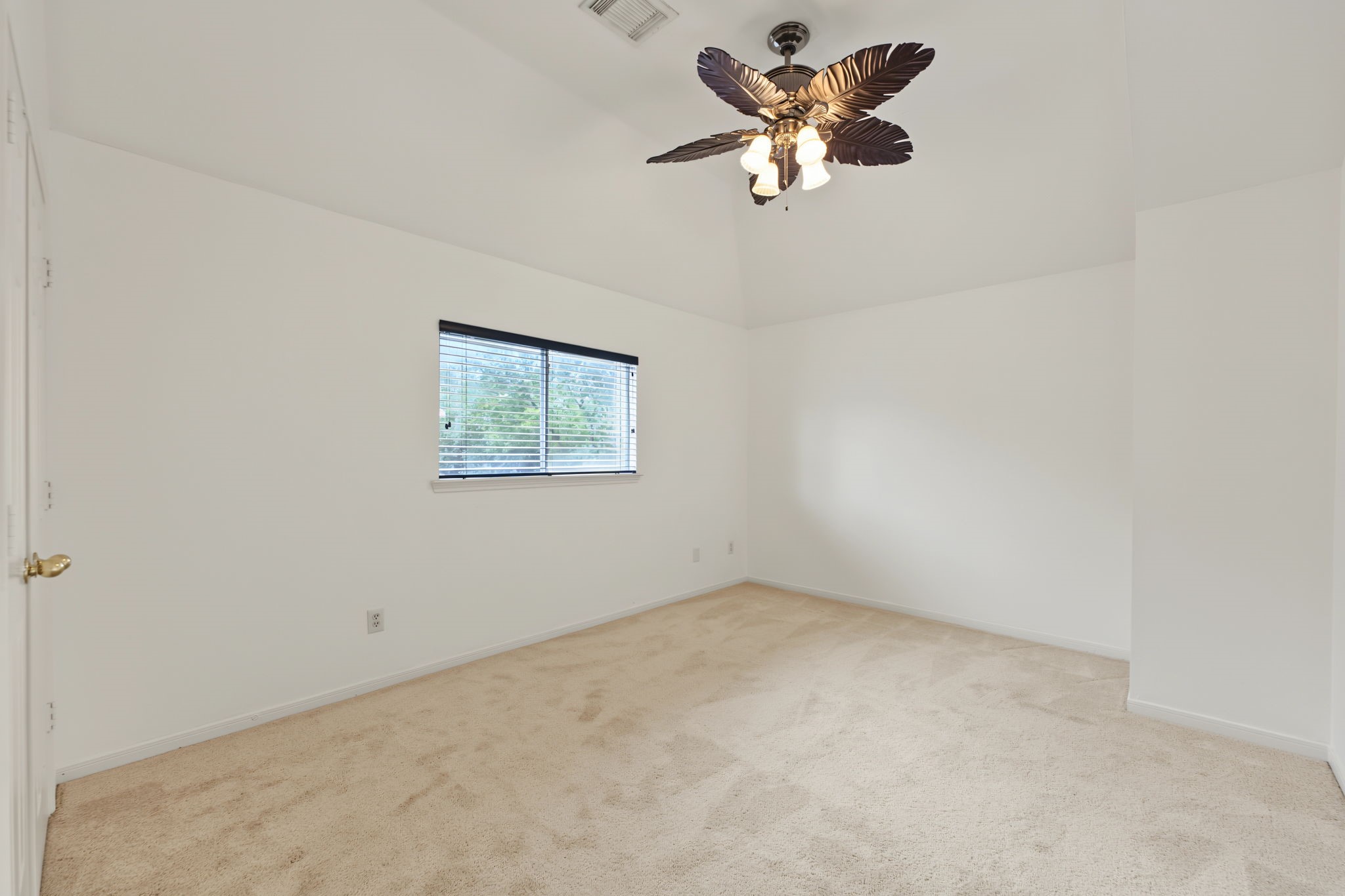 2502 Meadow Tree Lane Property Photo 31