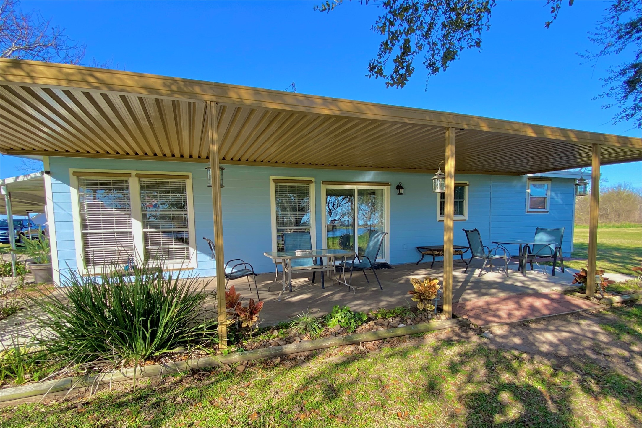 2426 Cr 297 Property Photo 1