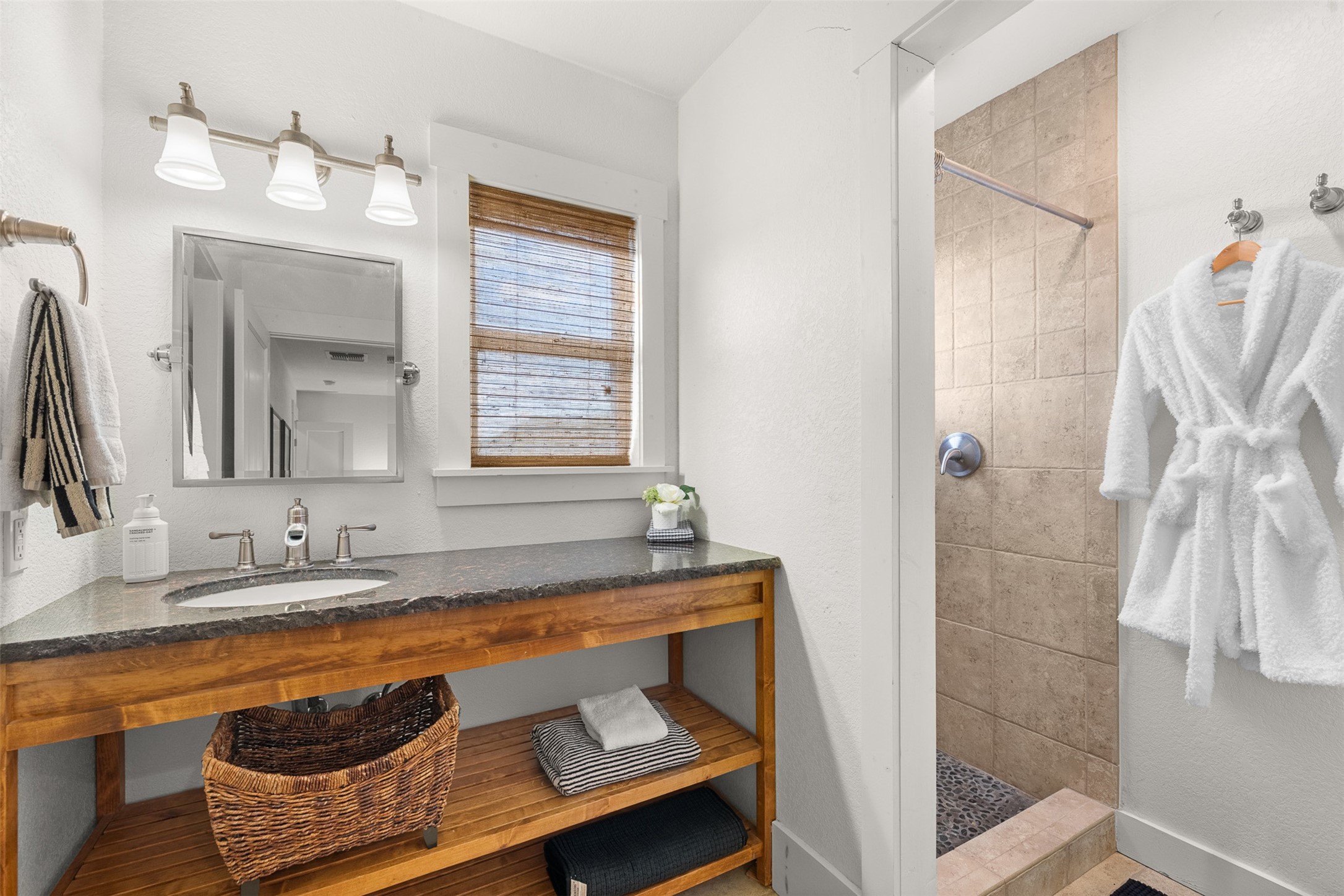 9809 Mazoch Road Property Photo 13