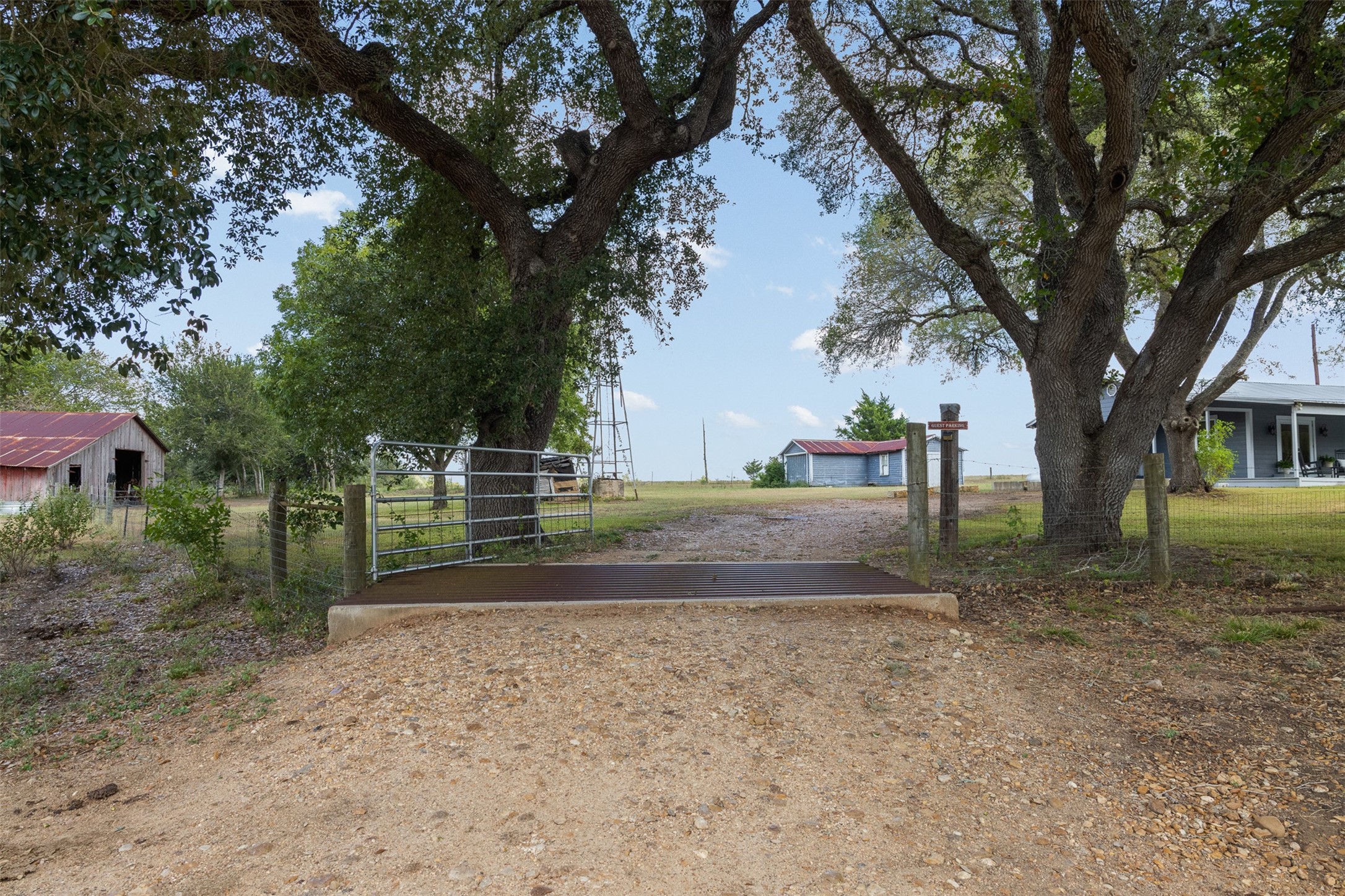 9809 Mazoch Road Property Photo 15