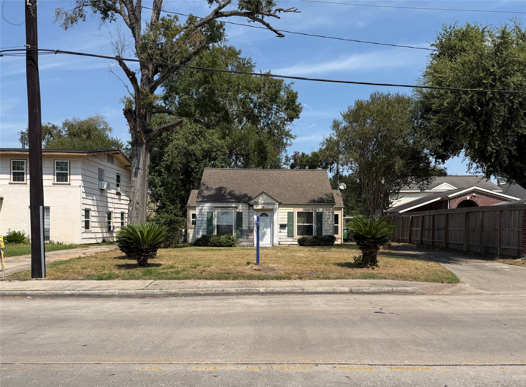 3745 Griggs Road Property Photo 1