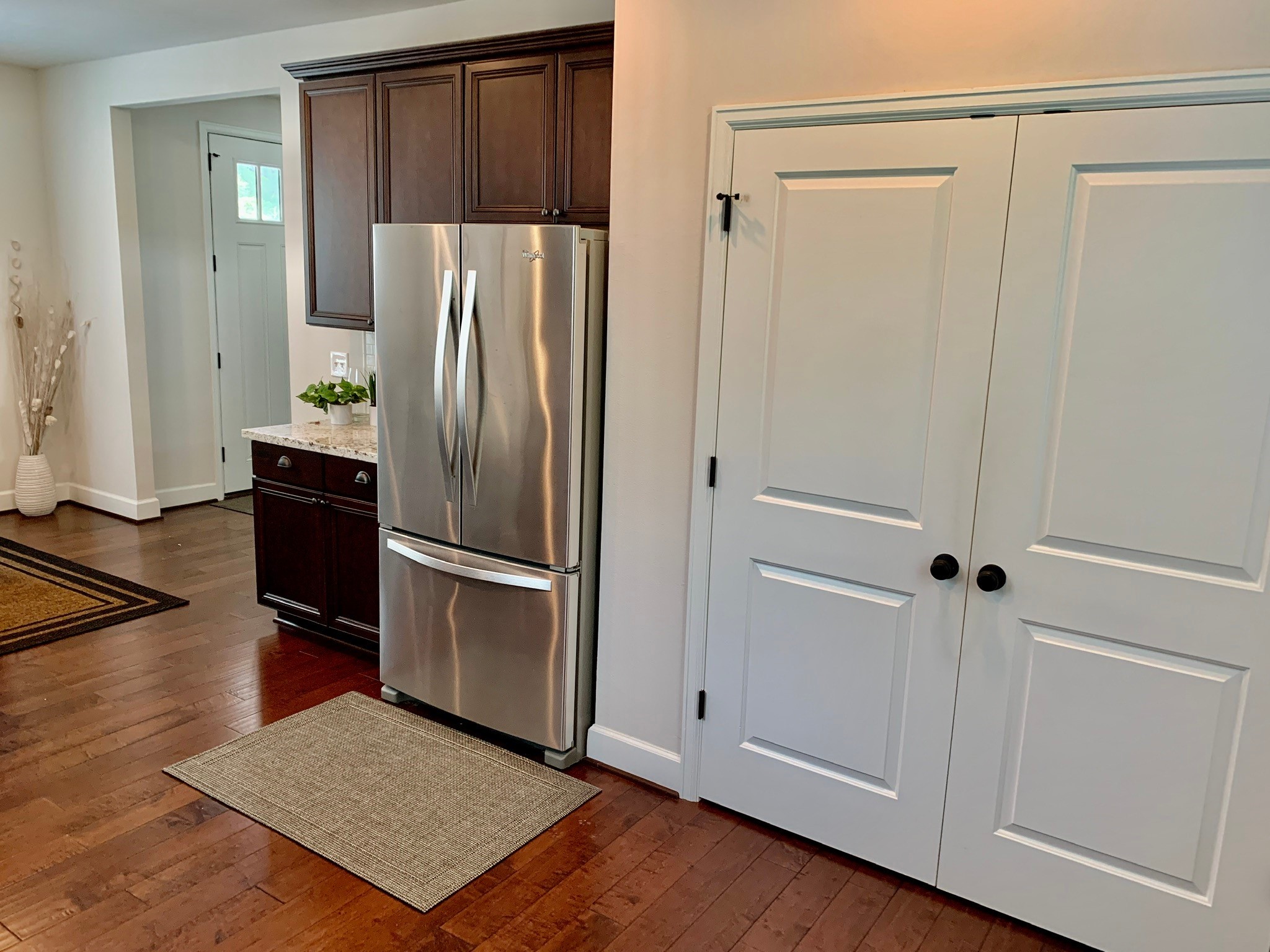 25110 Glen Loch Property Photo 6