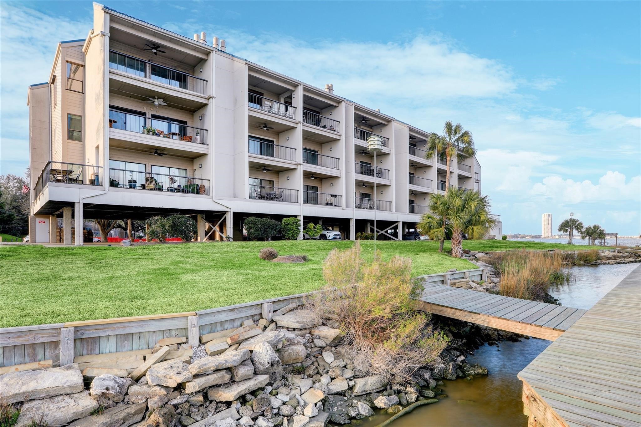 401 Lakeside Lane 108 Property Photo 2