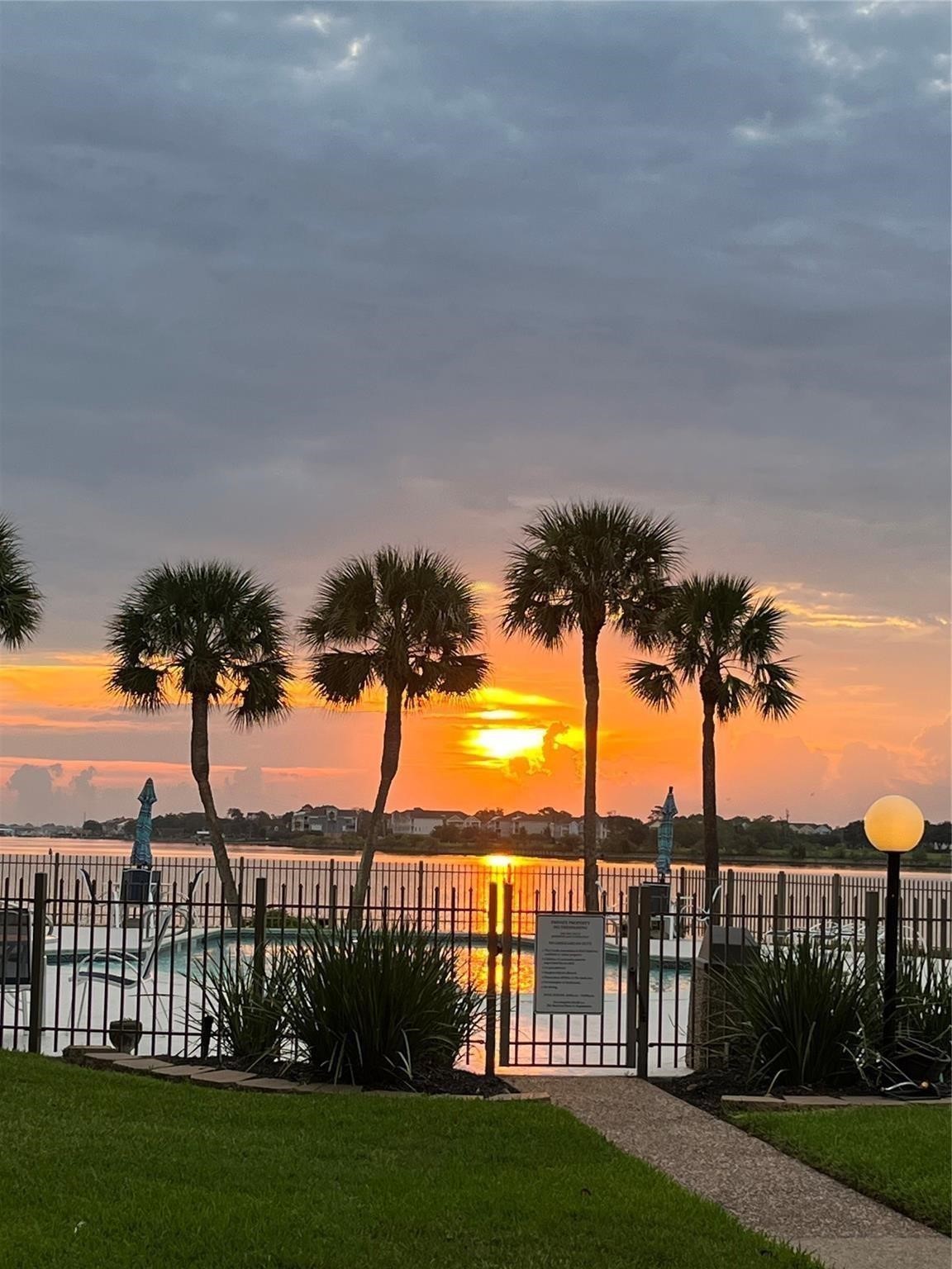 401 Lakeside Lane 108 Property Photo 16