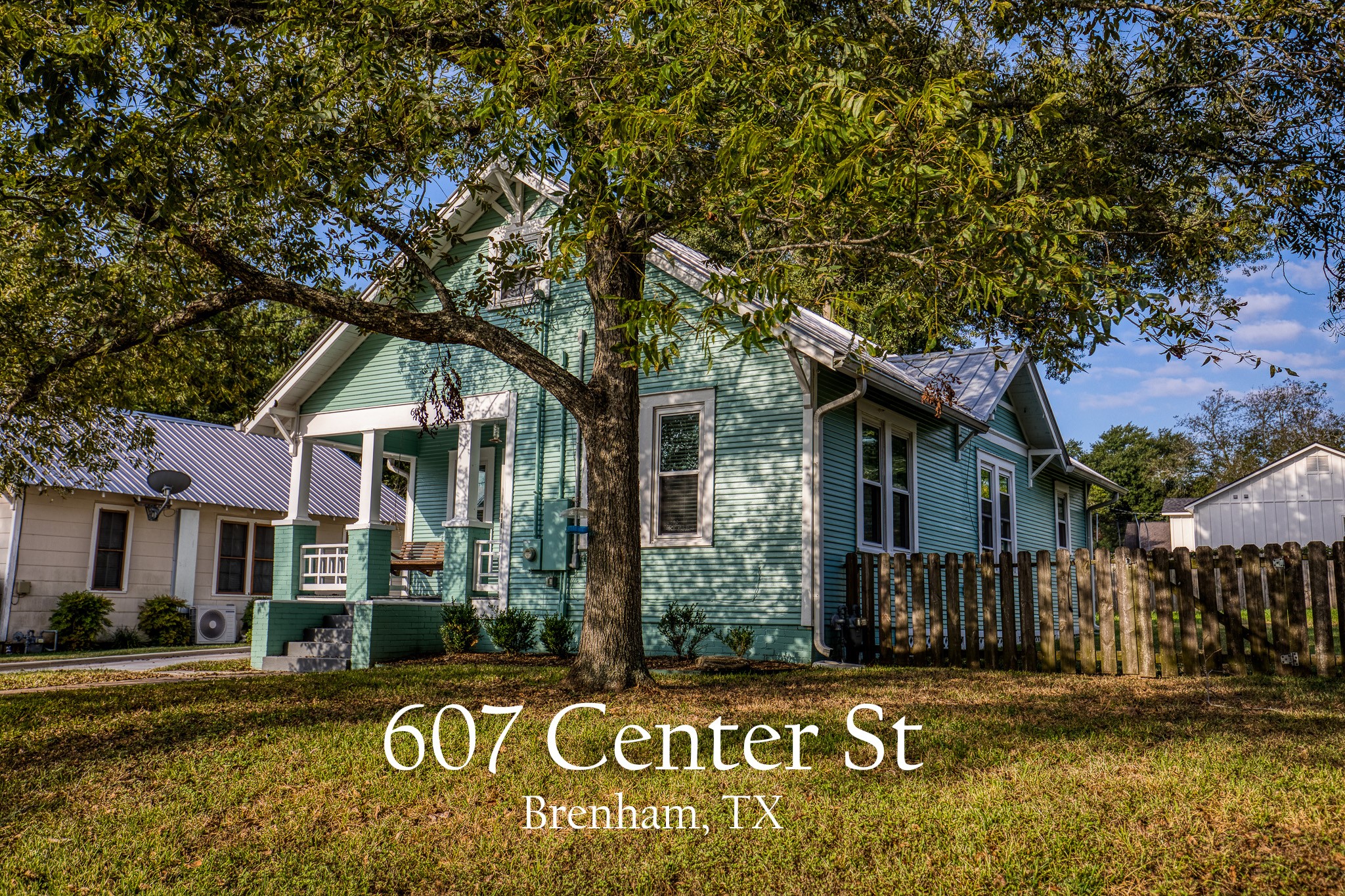 607 Center Street Property Photo