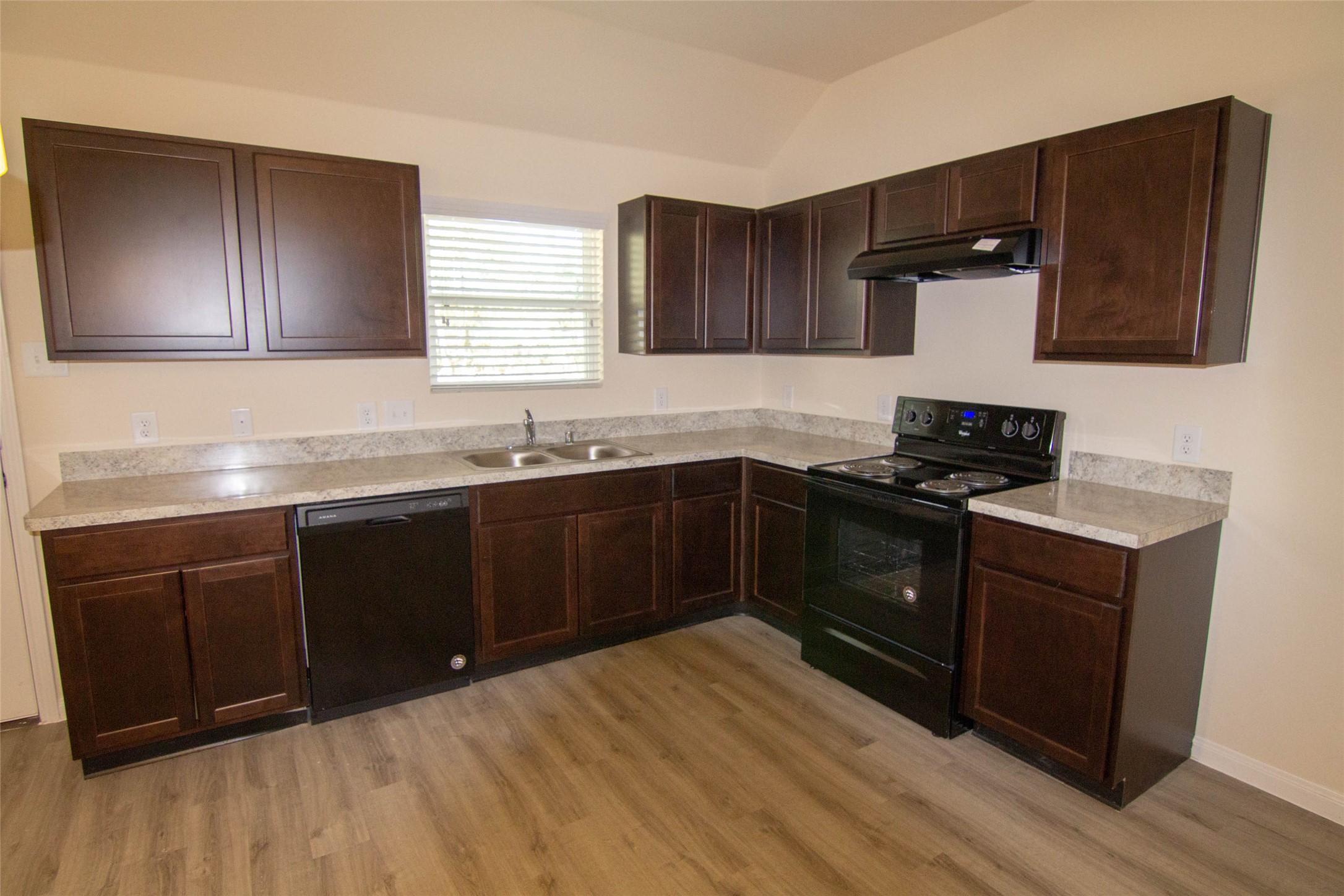 301 N Meadows Drive Property Photo 3