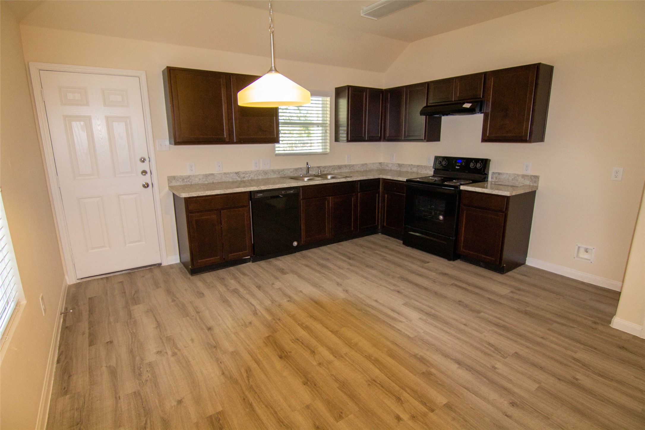 301 N Meadows Drive Property Photo 4
