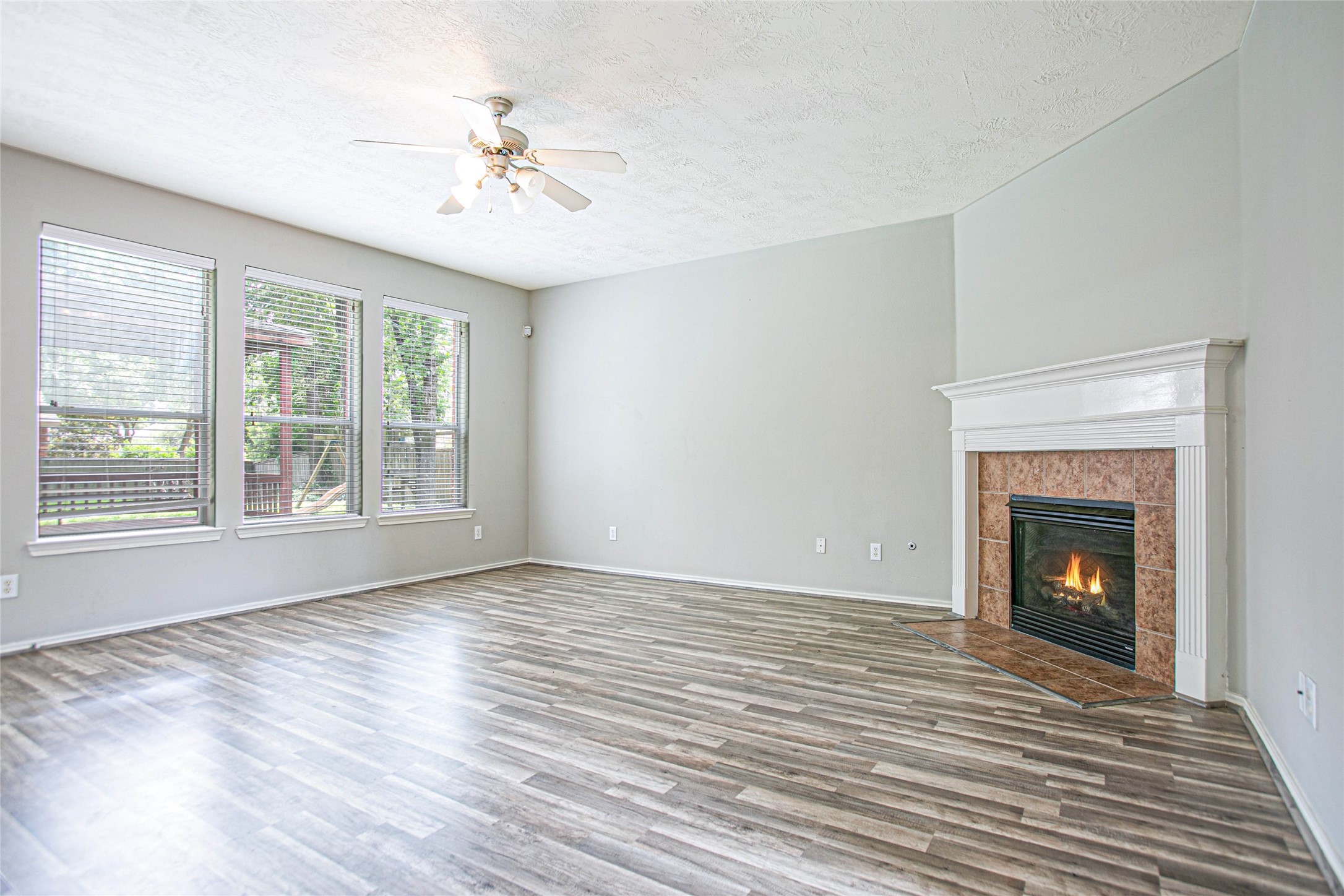 43 W Spindle Tree Circle Property Photo 8