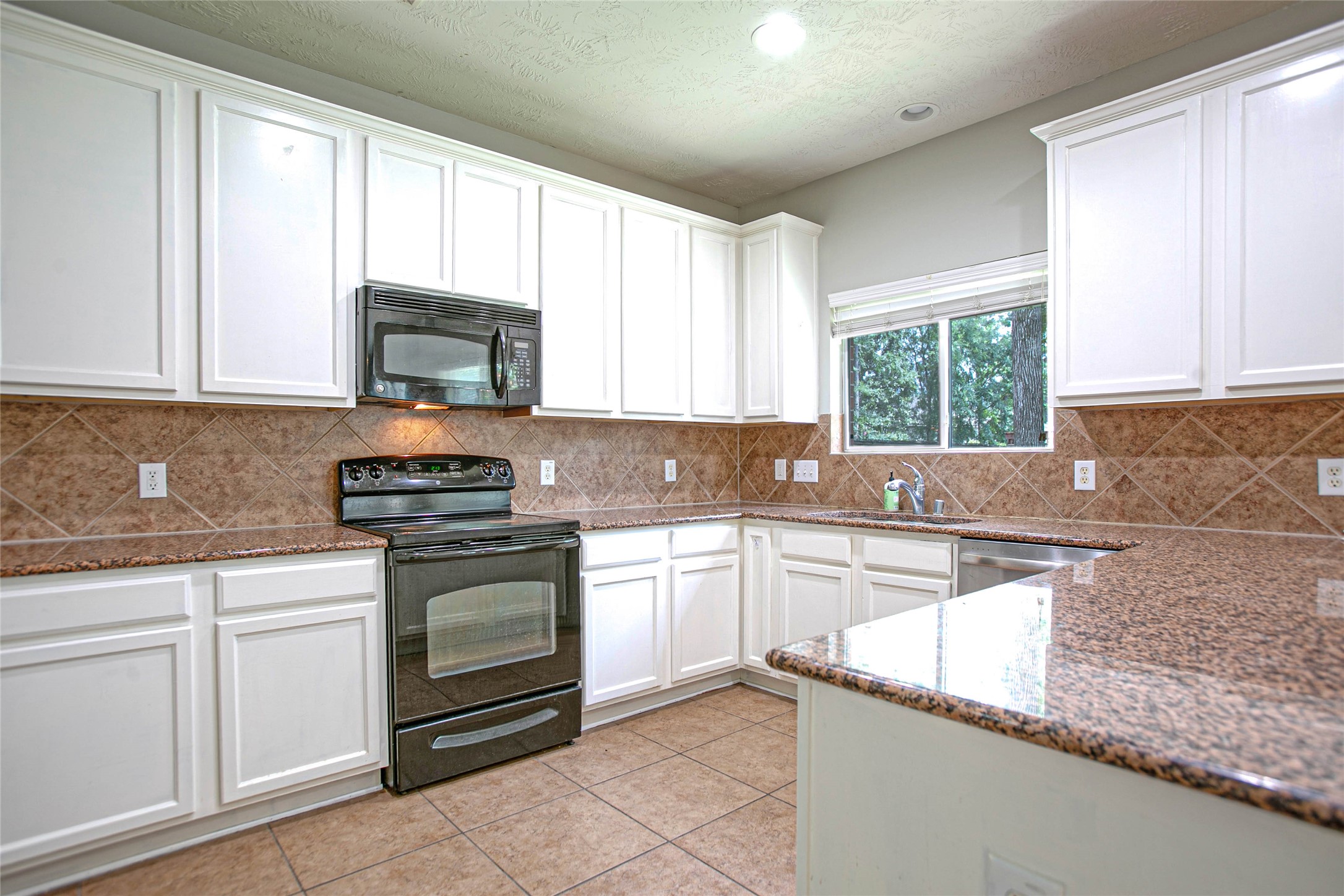 43 W Spindle Tree Circle Property Photo 12