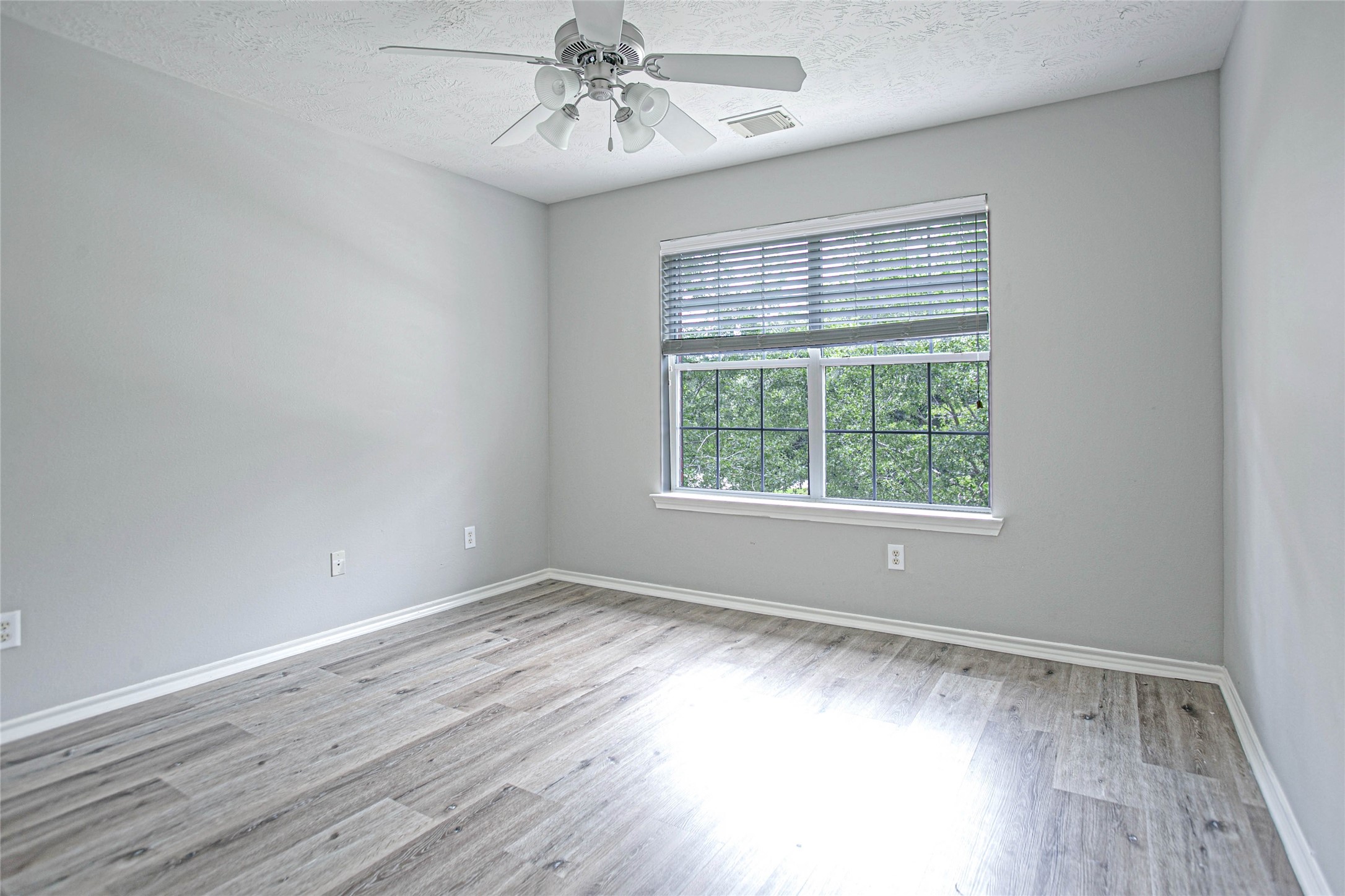 43 W Spindle Tree Circle Property Photo 22