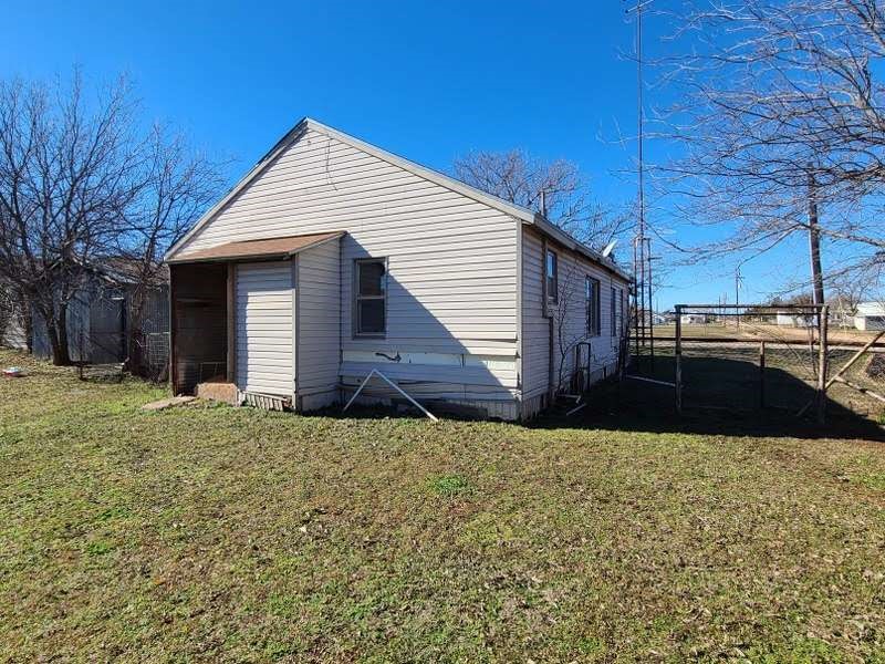 522 N Illinois Street Property Photo 13