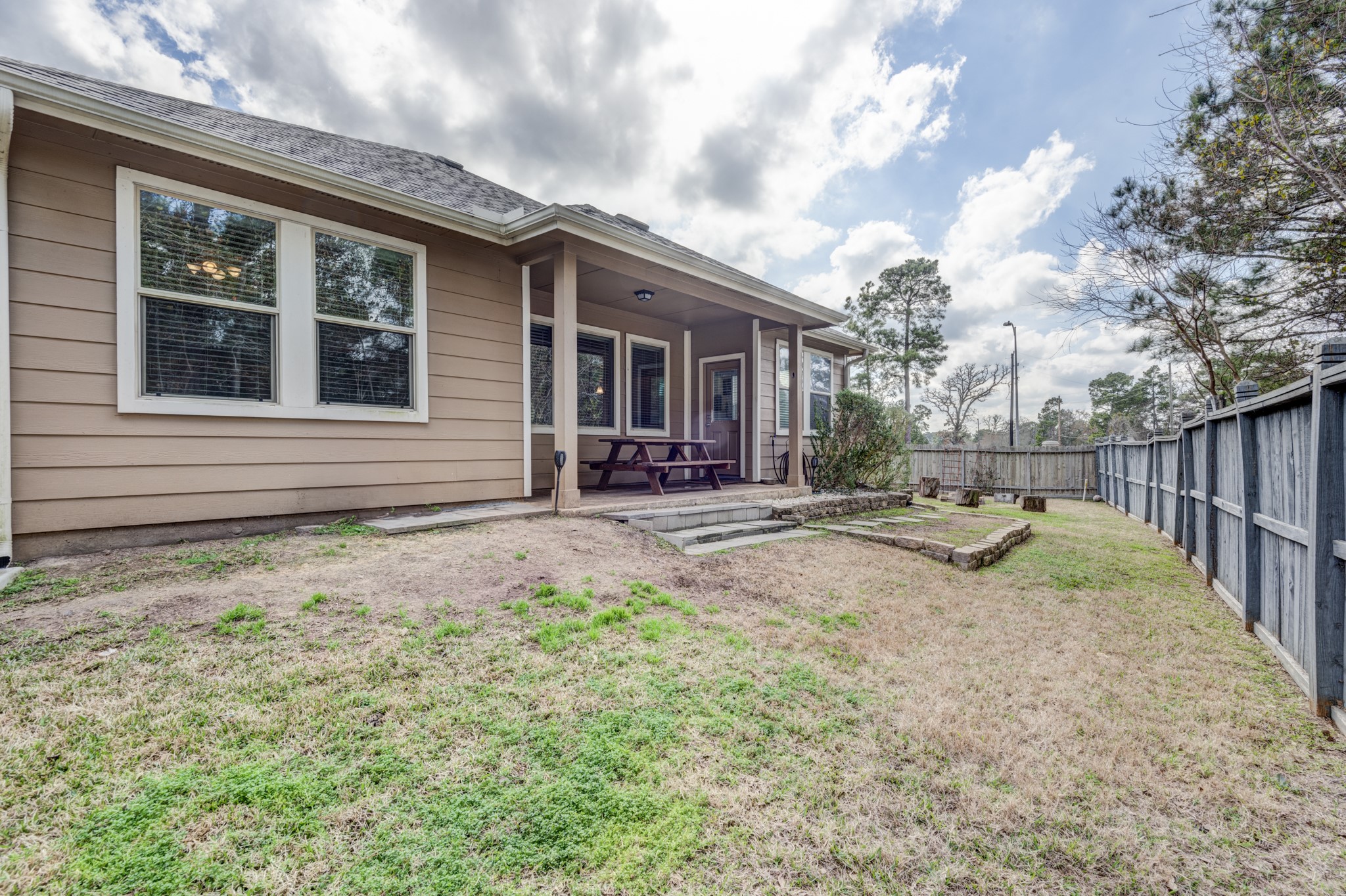 18698 Legend Oaks Drive Property Photo 25