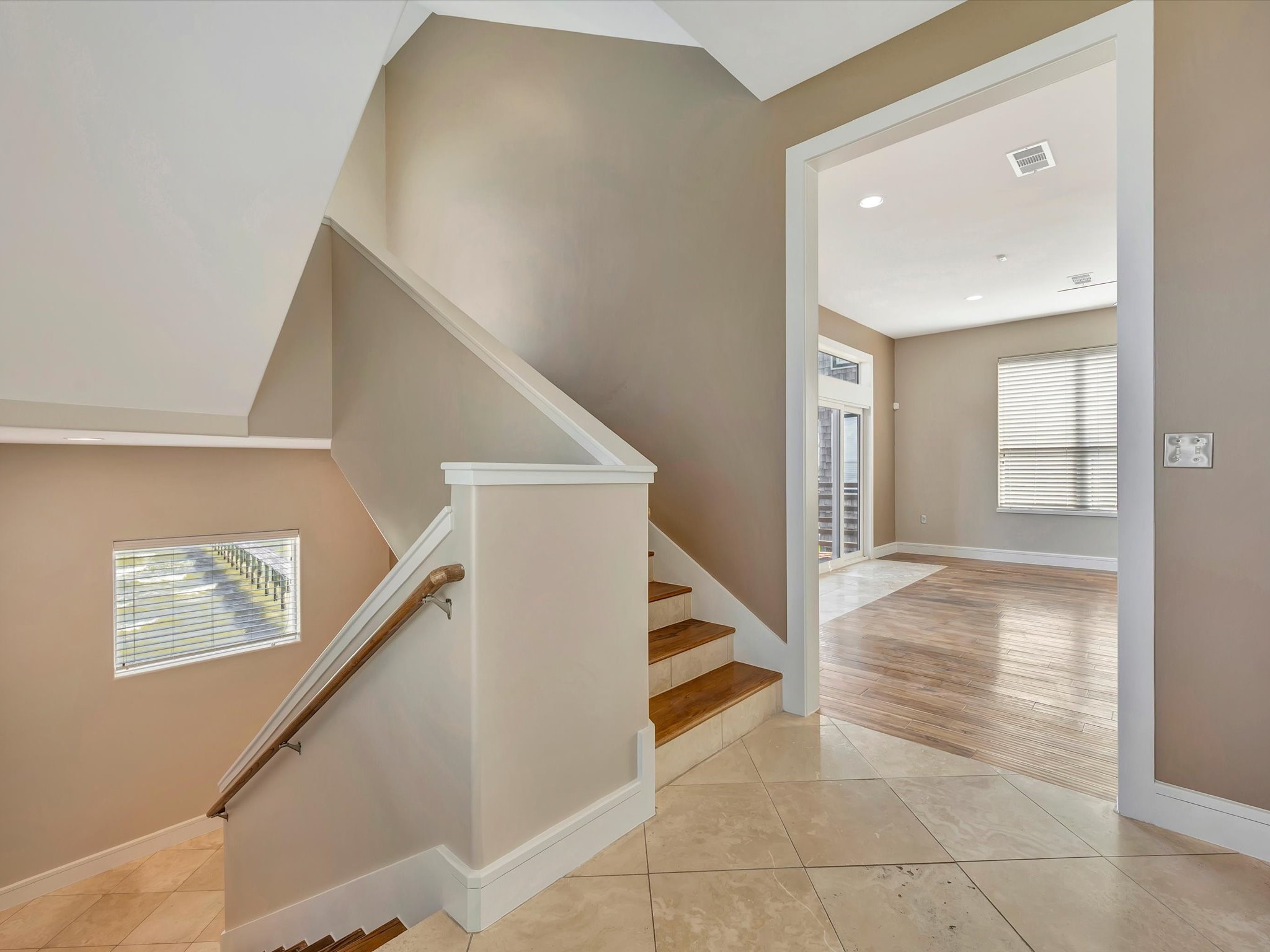 606 2nd St Property Photo 18