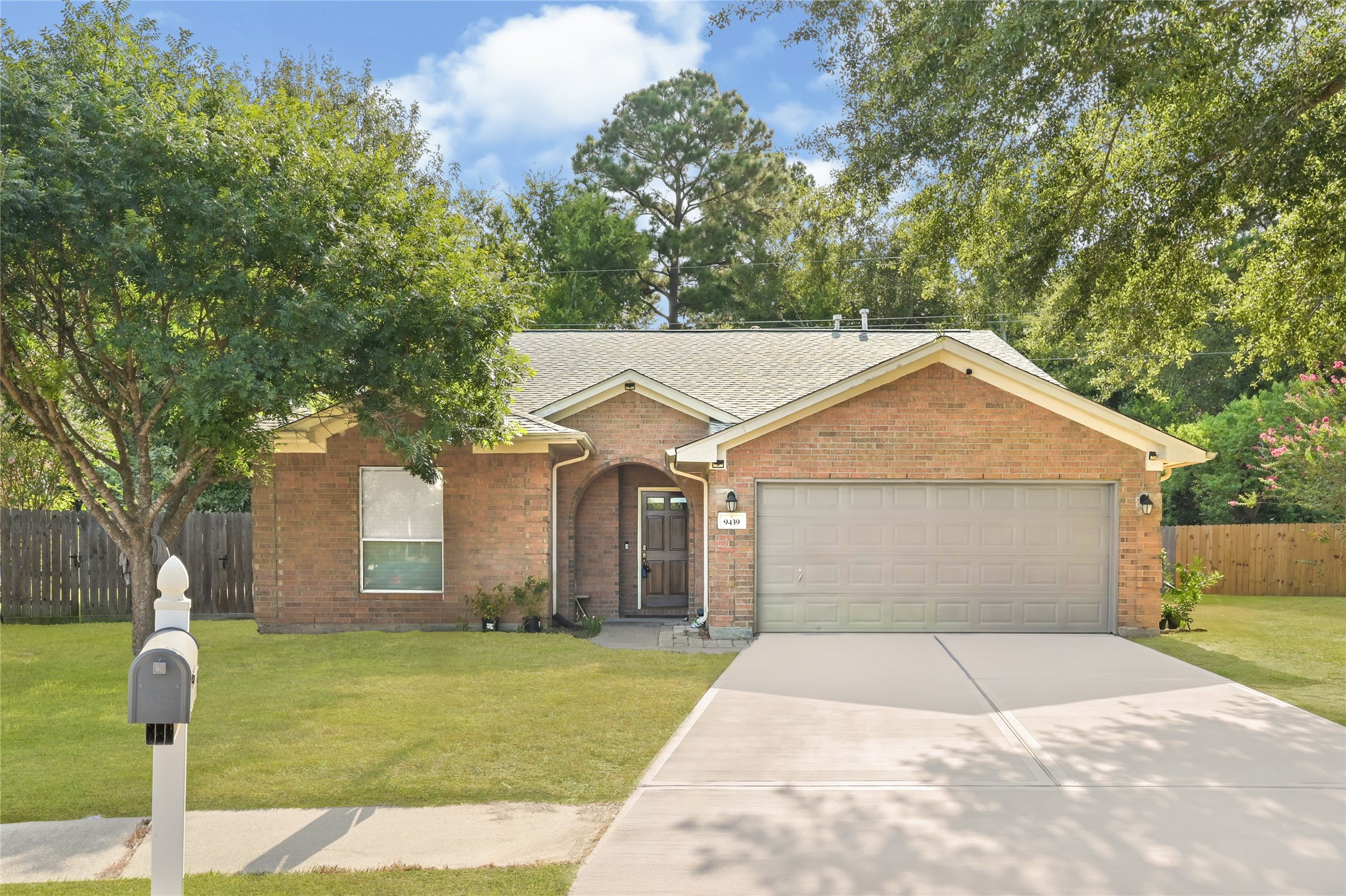 9439 Crystal Cove Circle Property Photo 2