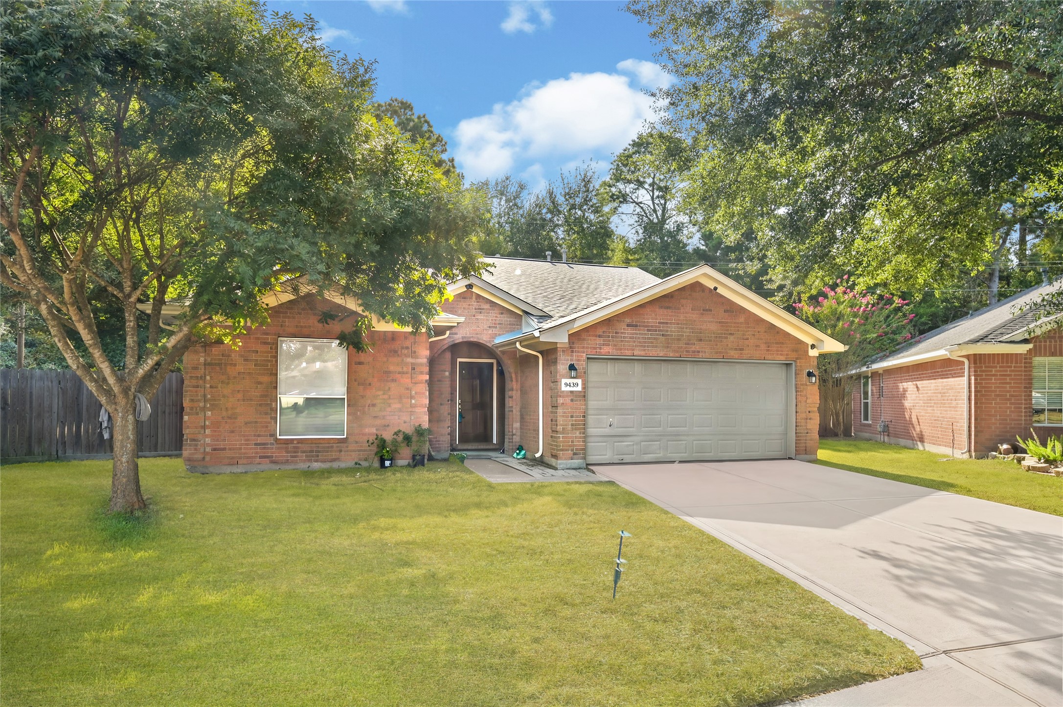 9439 Crystal Cove Circle Property Photo 3