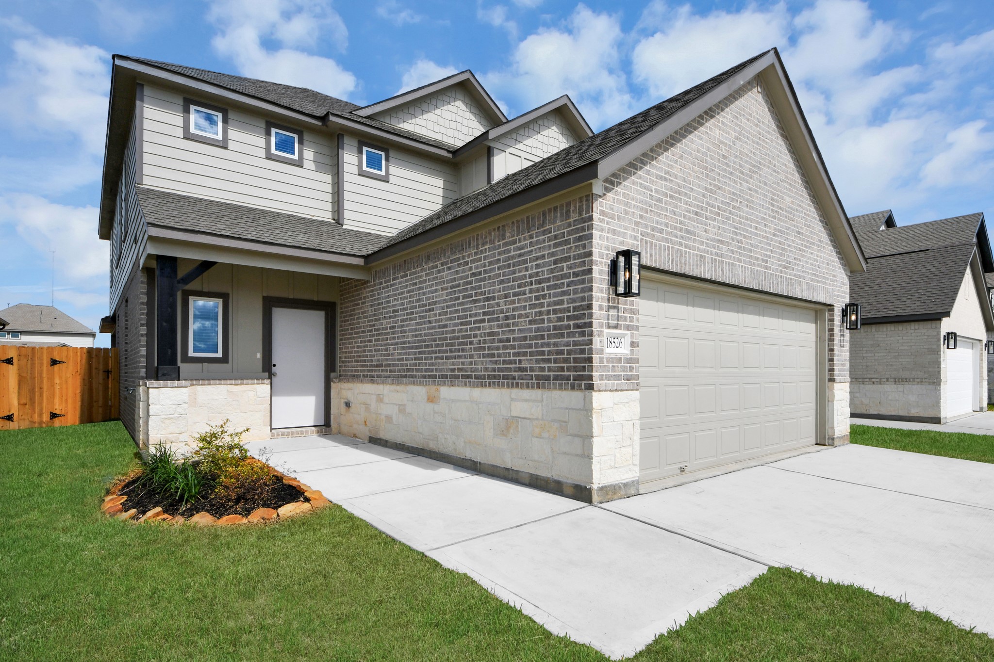 18526 Athena Flower Drive Property Photo 2