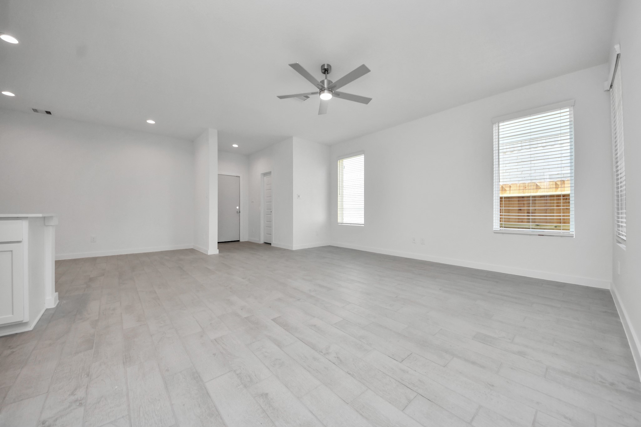 18526 Athena Flower Drive Property Photo 8