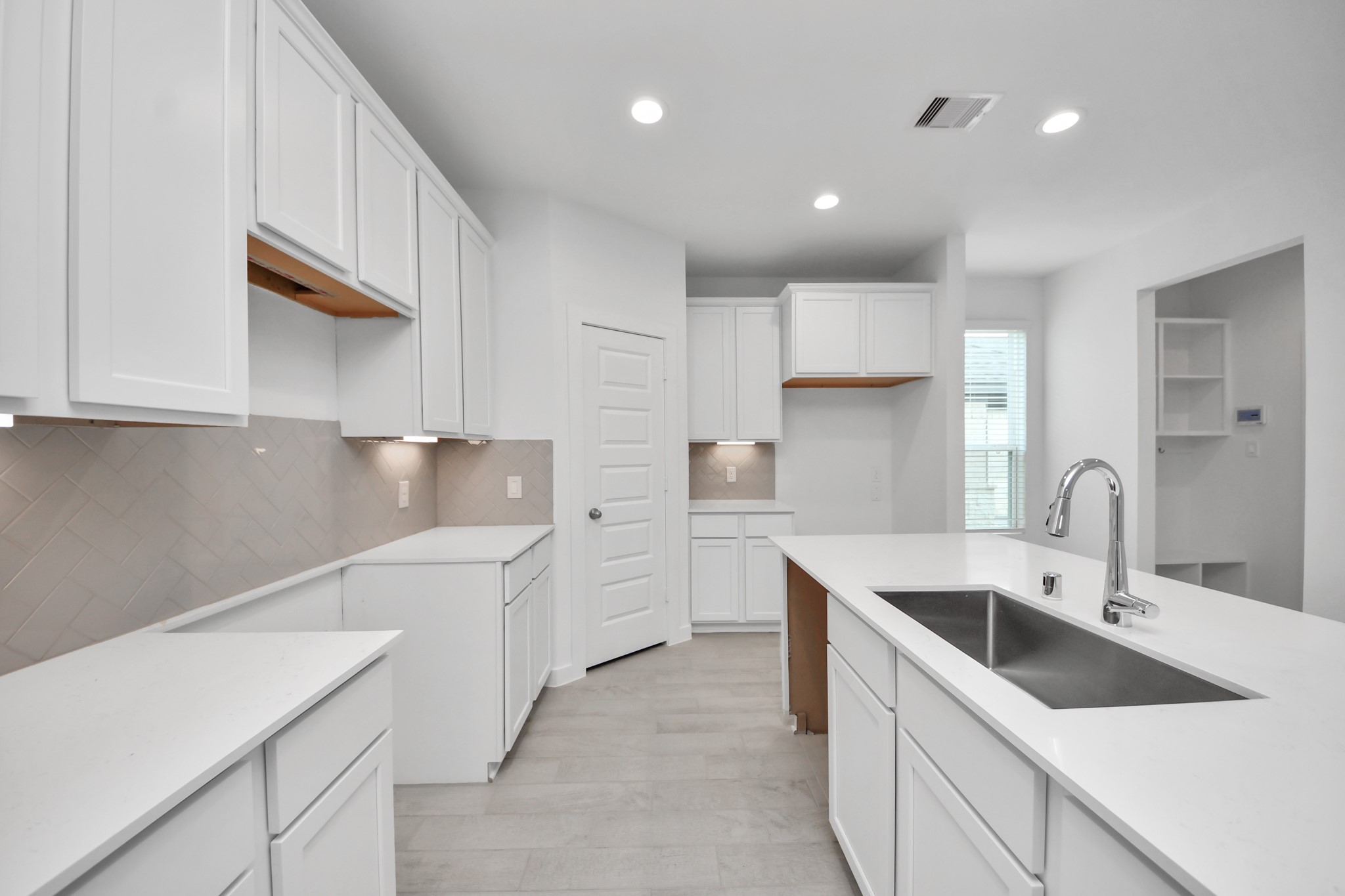 18526 Athena Flower Drive Property Photo 12