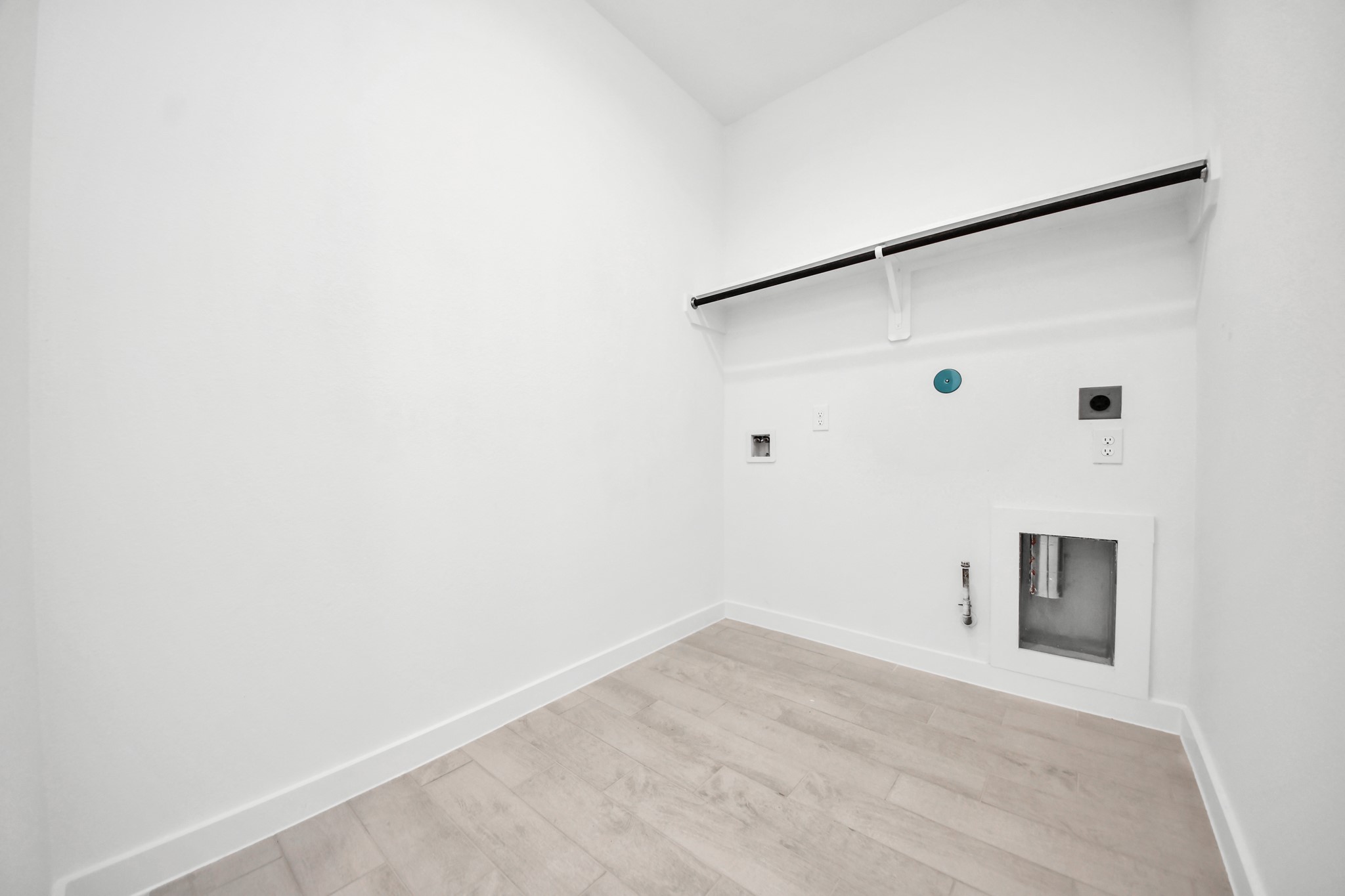 18526 Athena Flower Drive Property Photo 35
