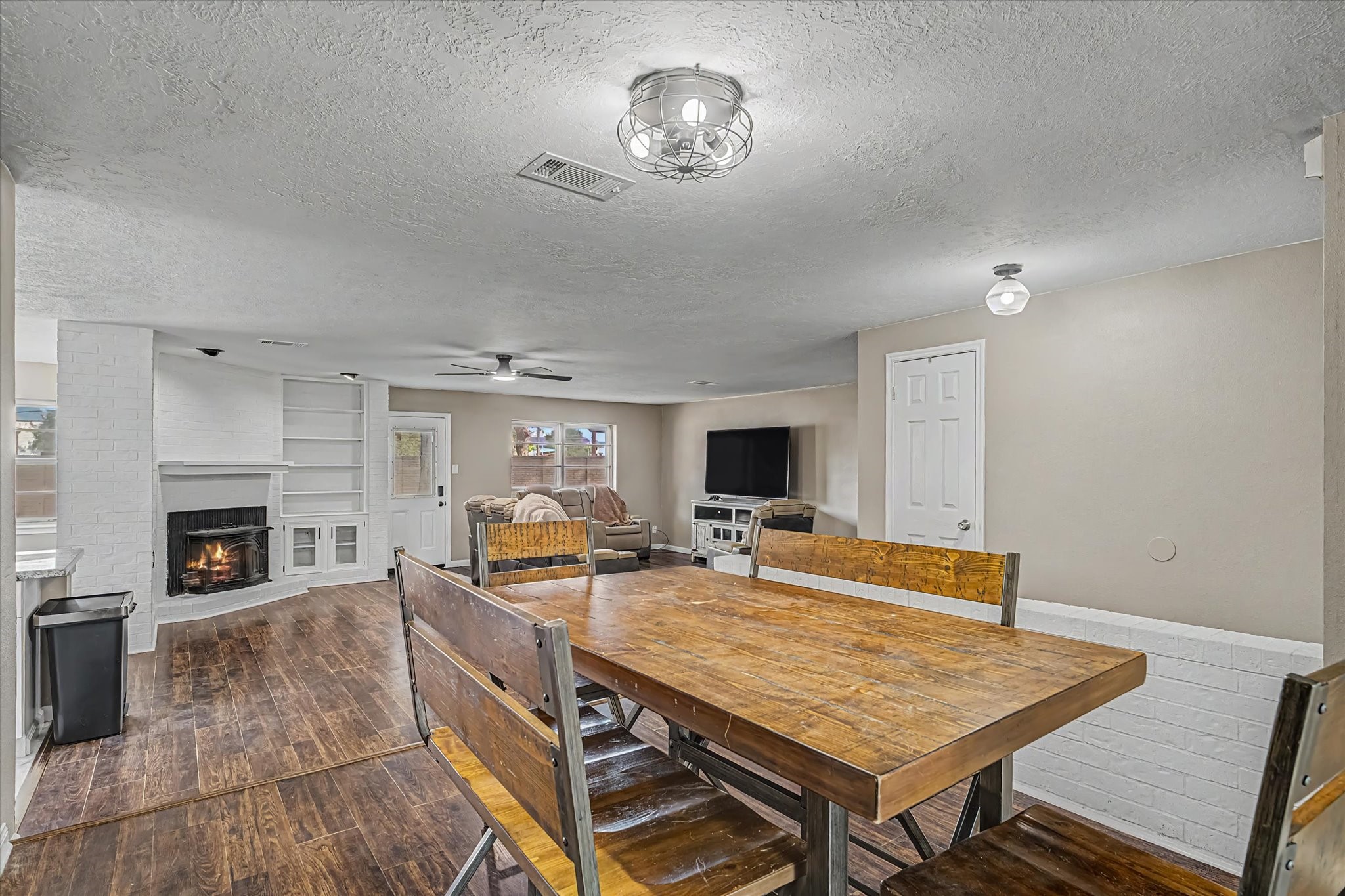 2901 Castle Court Property Photo 17