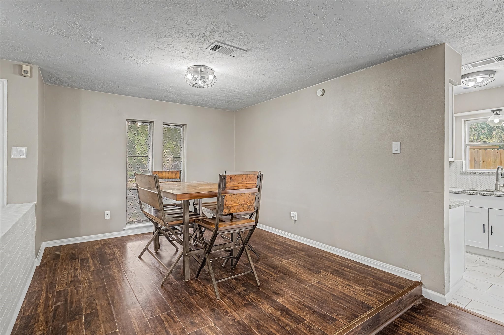 2901 Castle Court Property Photo 19