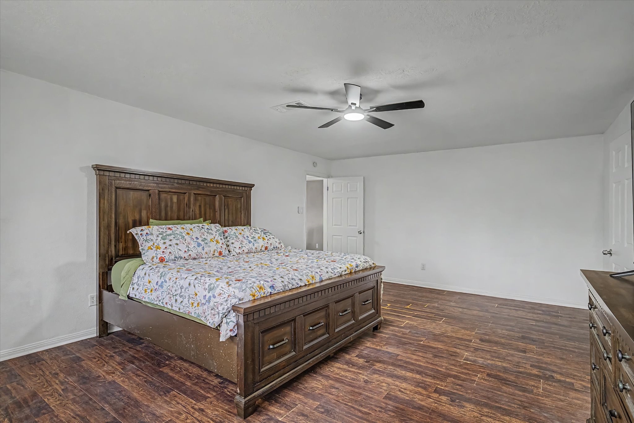 2901 Castle Court Property Photo 20
