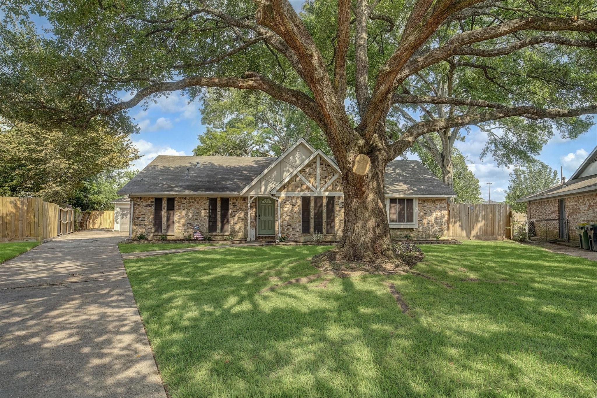 2901 Castle Court Property Photo 42
