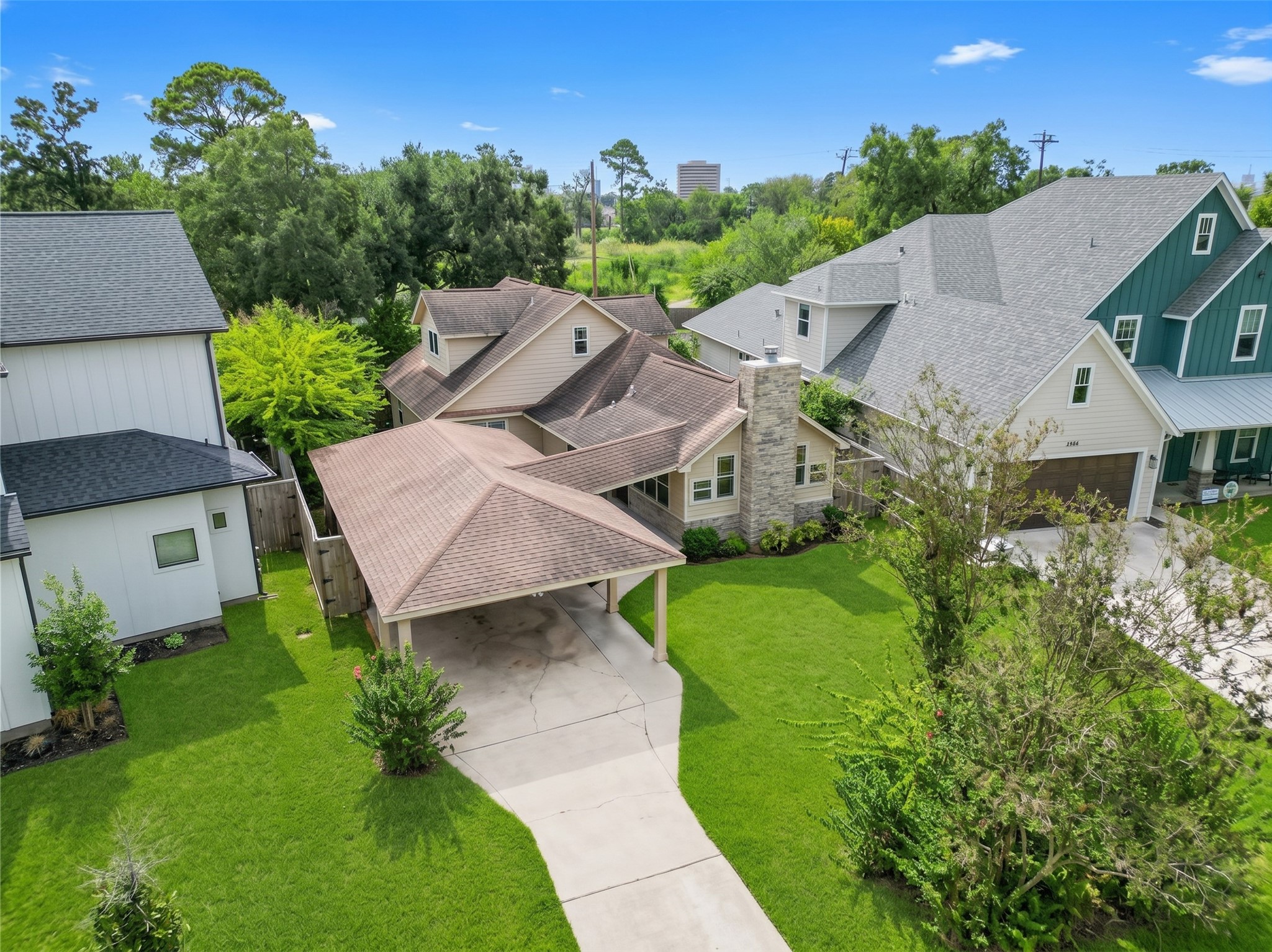 1107 Du Barry Lane Property Photo 2