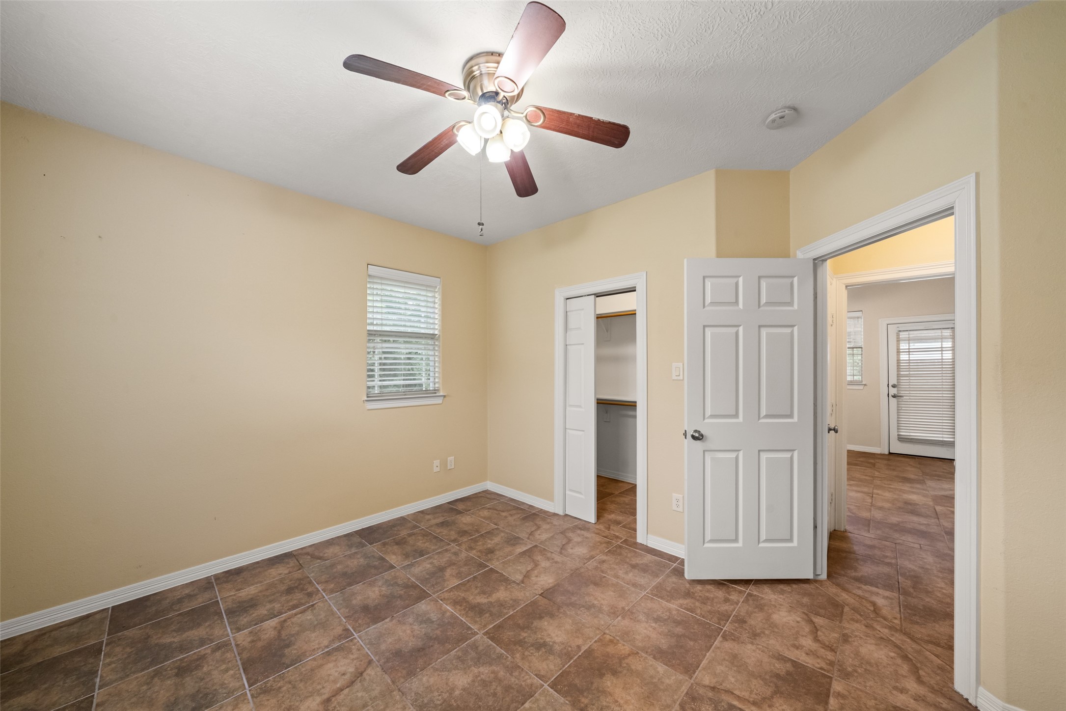 1107 Du Barry Lane Property Photo 14