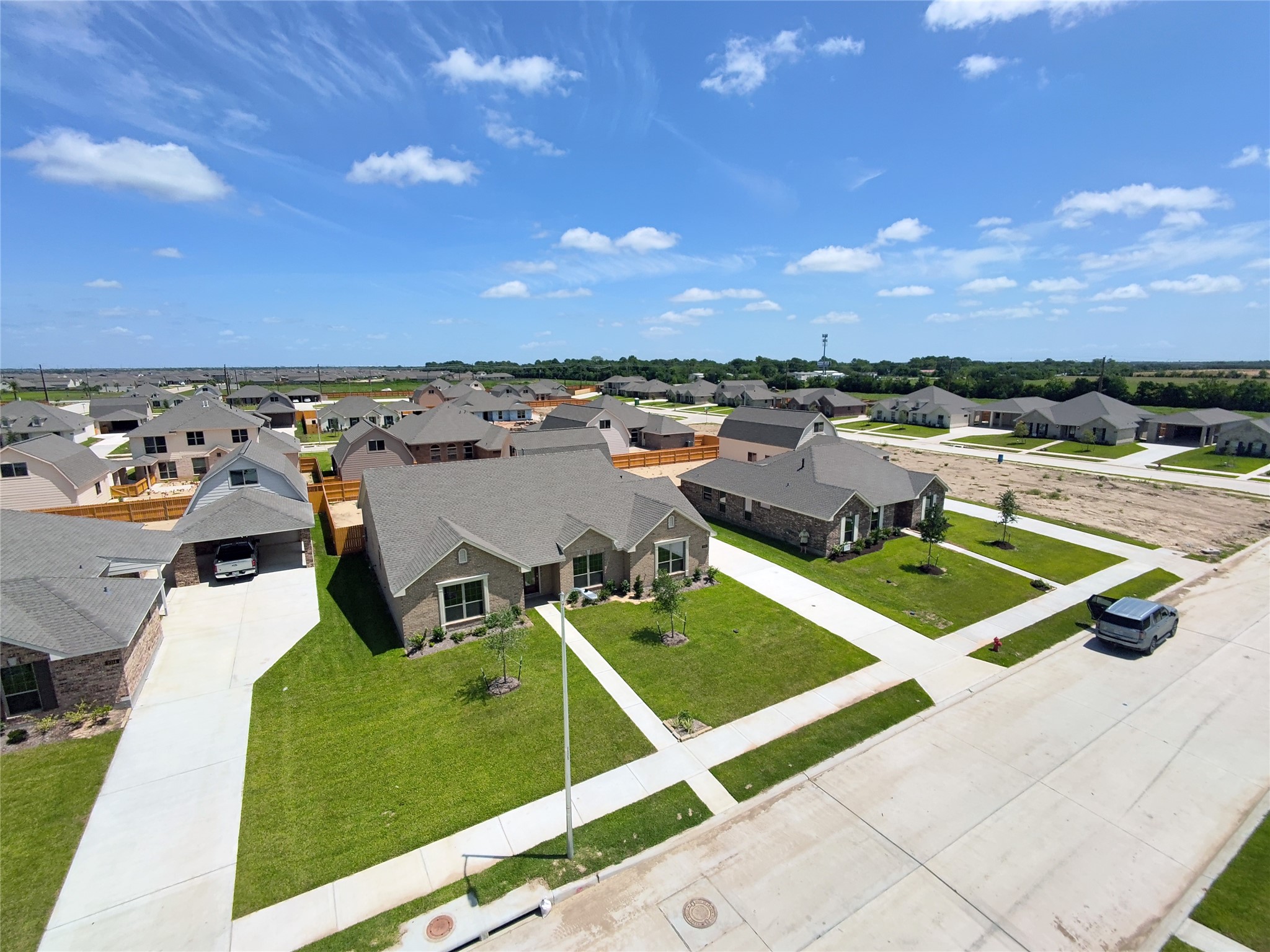 2210 Fortuna Drive Property Photo 4