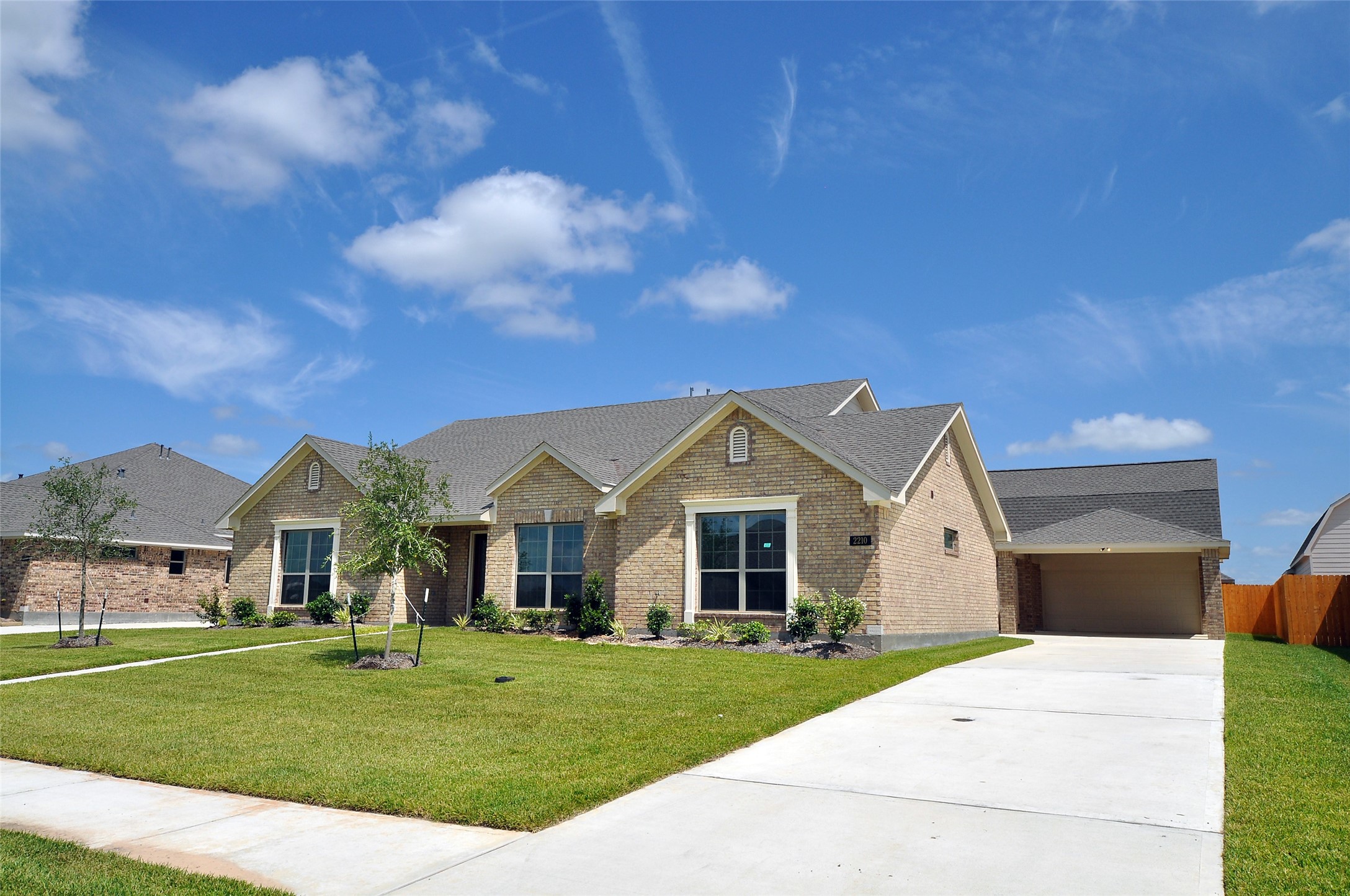 2210 Fortuna Drive Property Photo 5