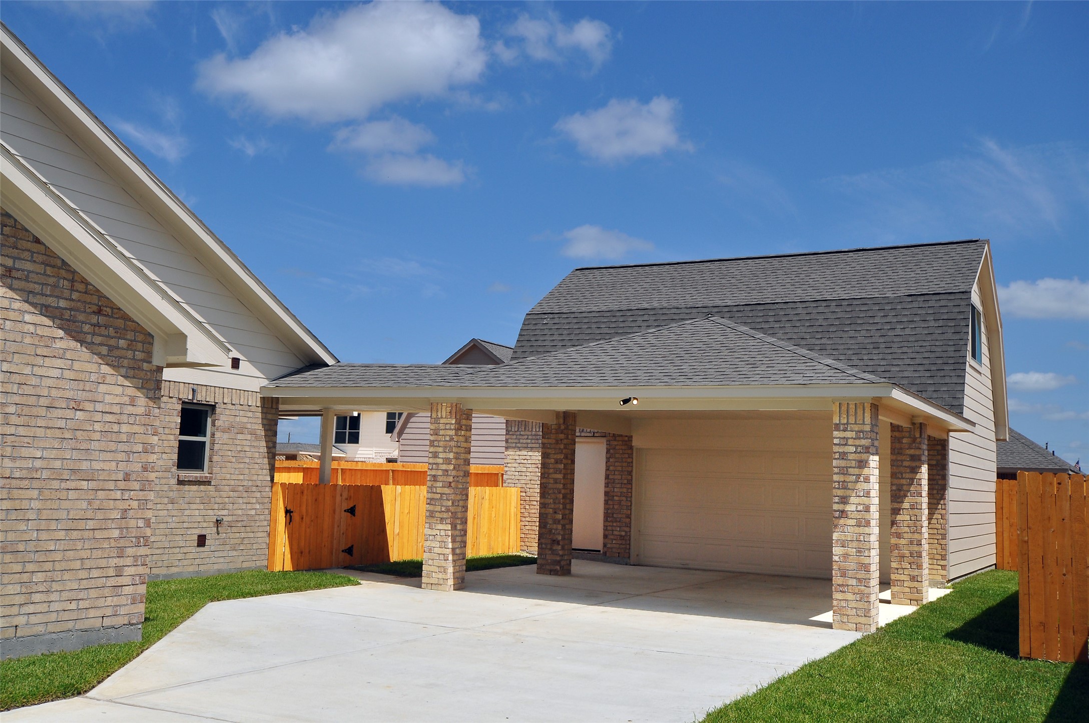 2210 Fortuna Drive Property Photo 7