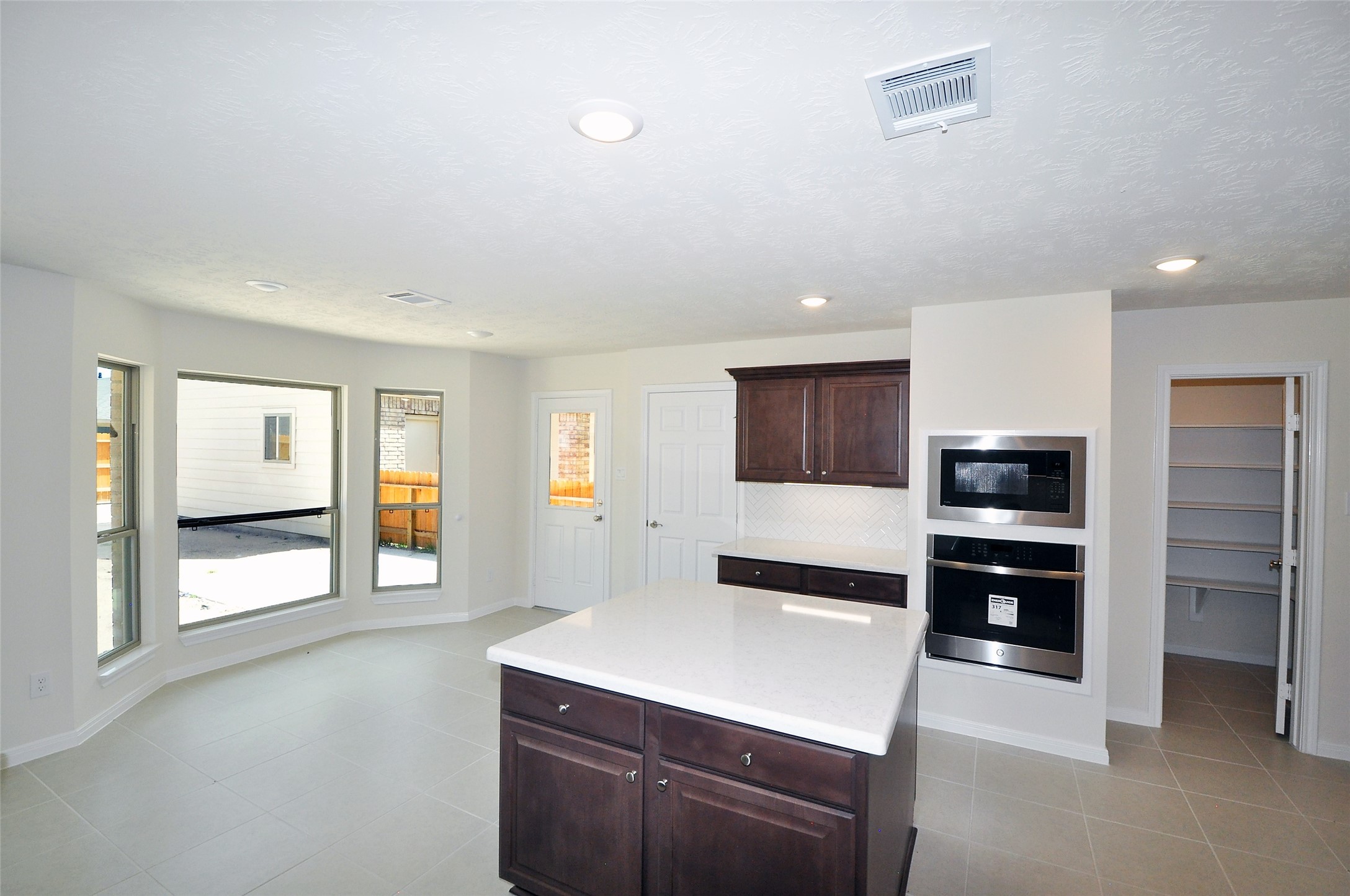 2210 Fortuna Drive Property Photo 17