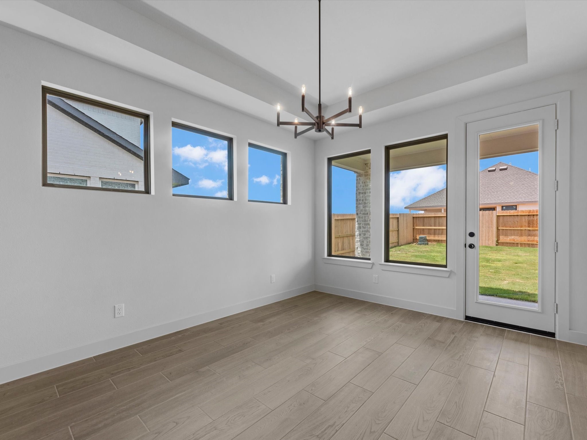 5231 Silk Petal Drive Property Photo 10