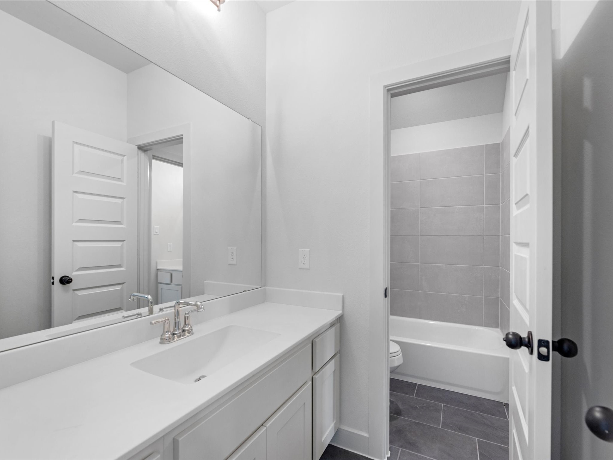 5231 Silk Petal Drive Property Photo 22